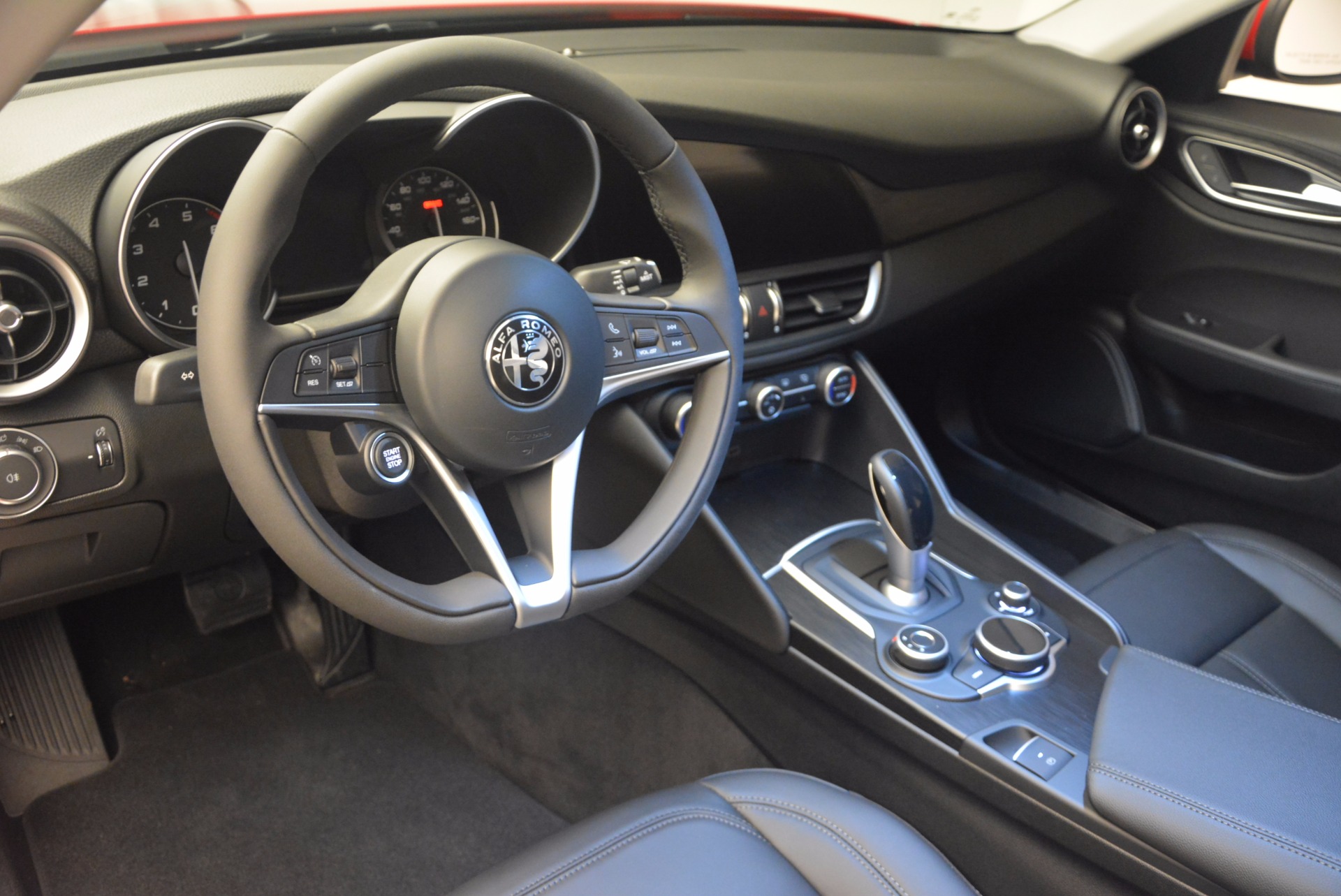 New-2017-Alfa-Romeo-Giulia-Q4