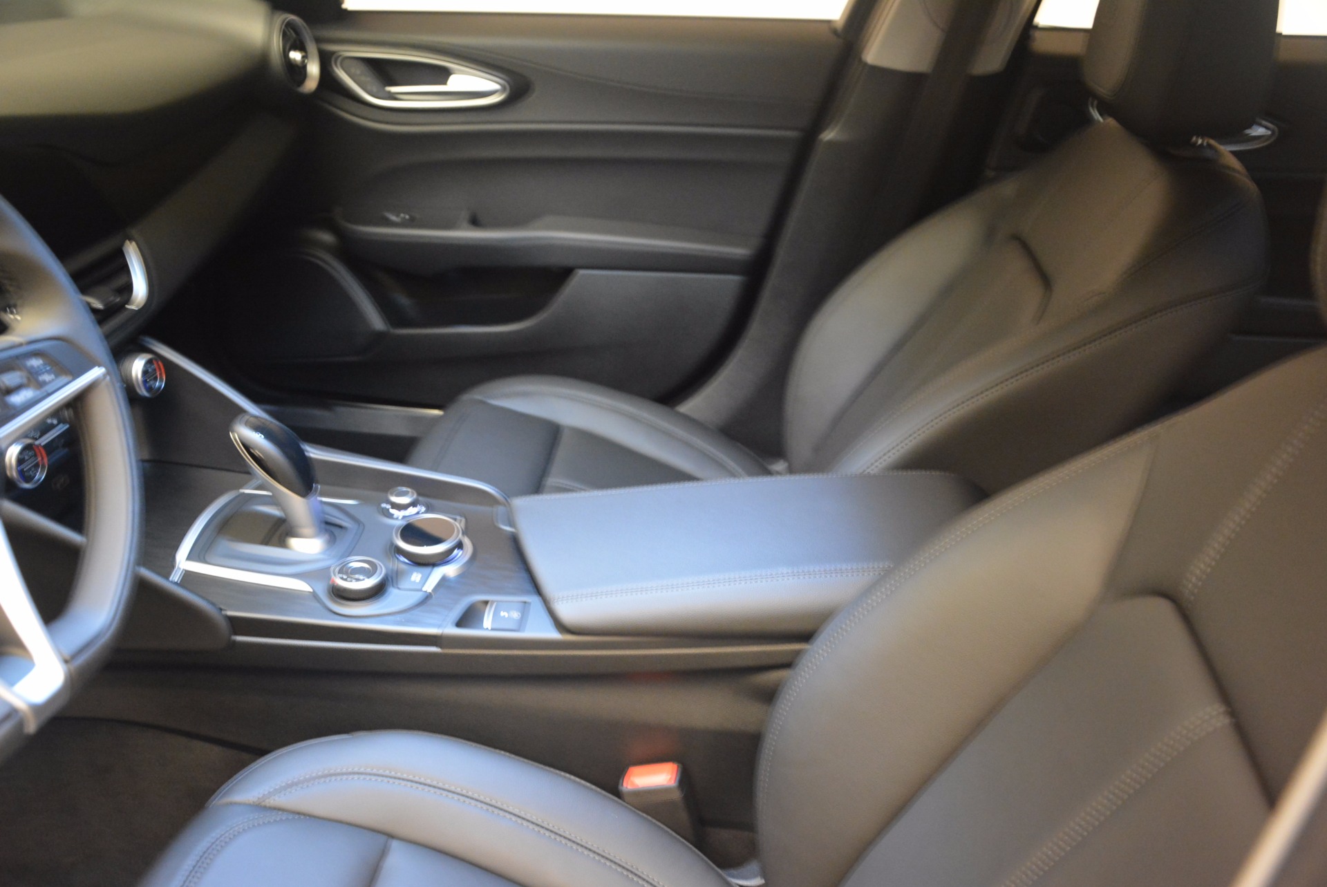 New-2017-Alfa-Romeo-Giulia-Q4