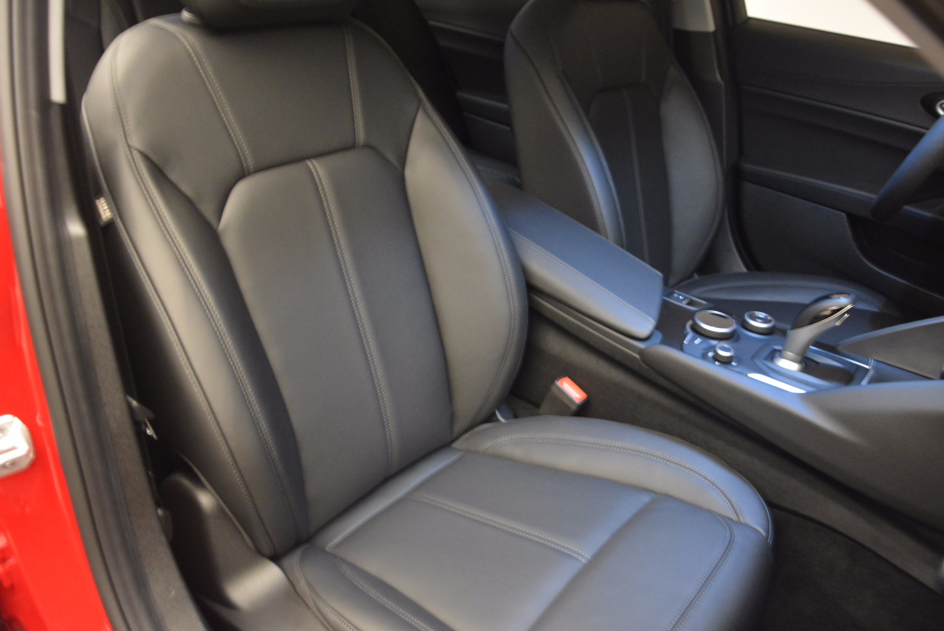 New-2017-Alfa-Romeo-Giulia-Q4