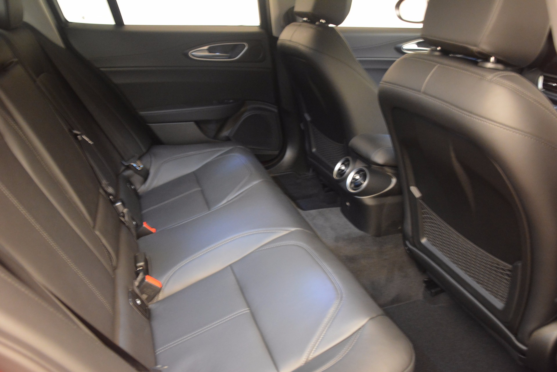 New-2017-Alfa-Romeo-Giulia-Q4