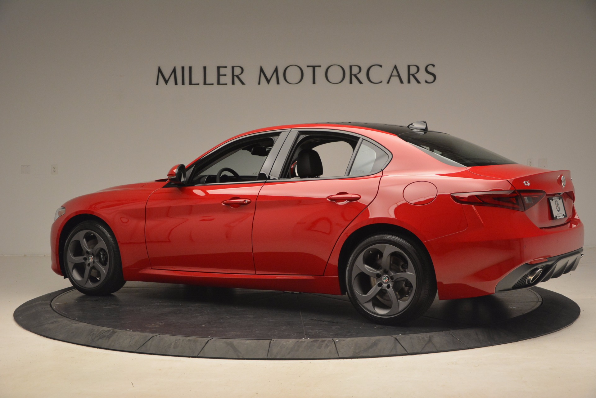 New-2017-Alfa-Romeo-Giulia-Q4