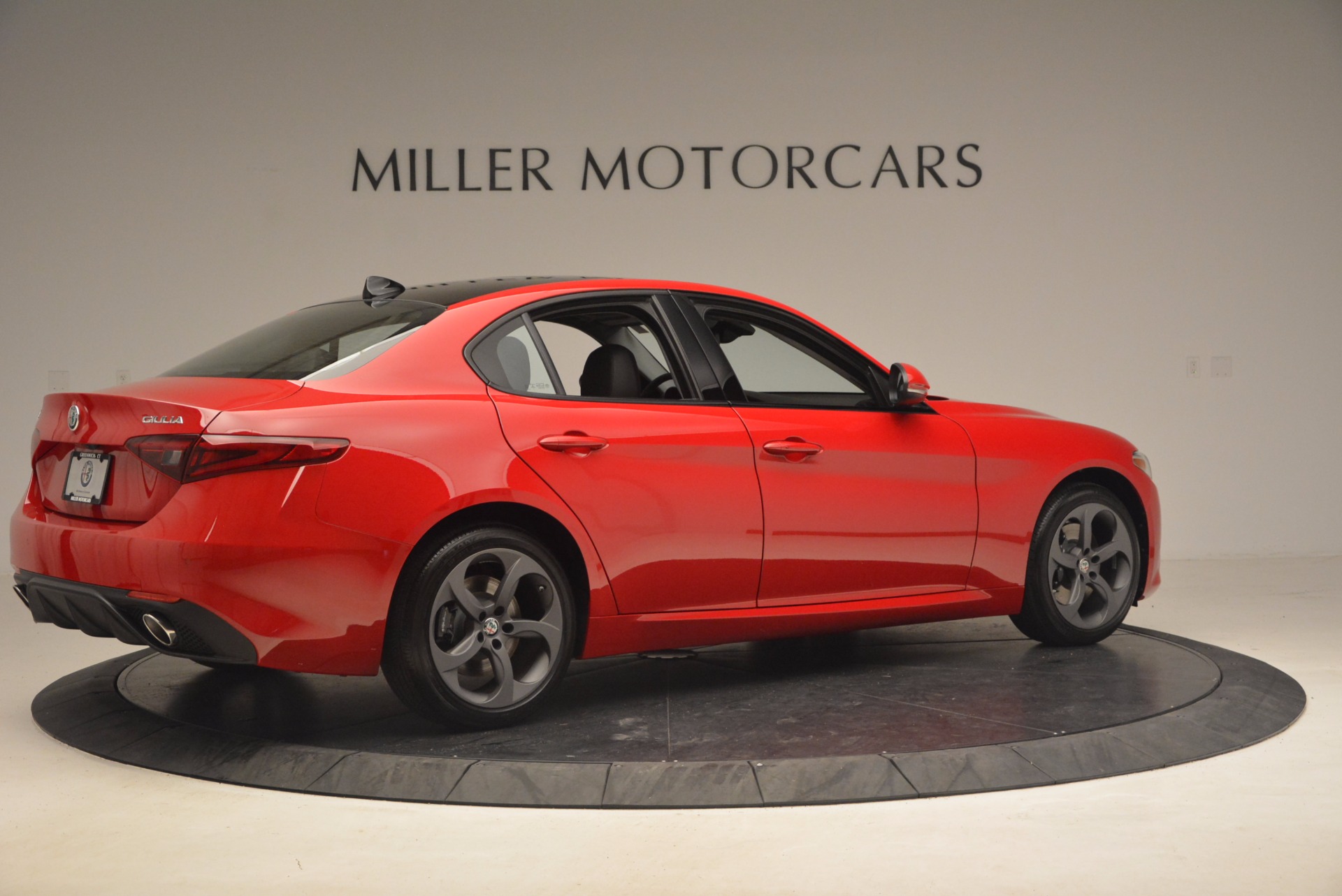 New-2017-Alfa-Romeo-Giulia-Q4