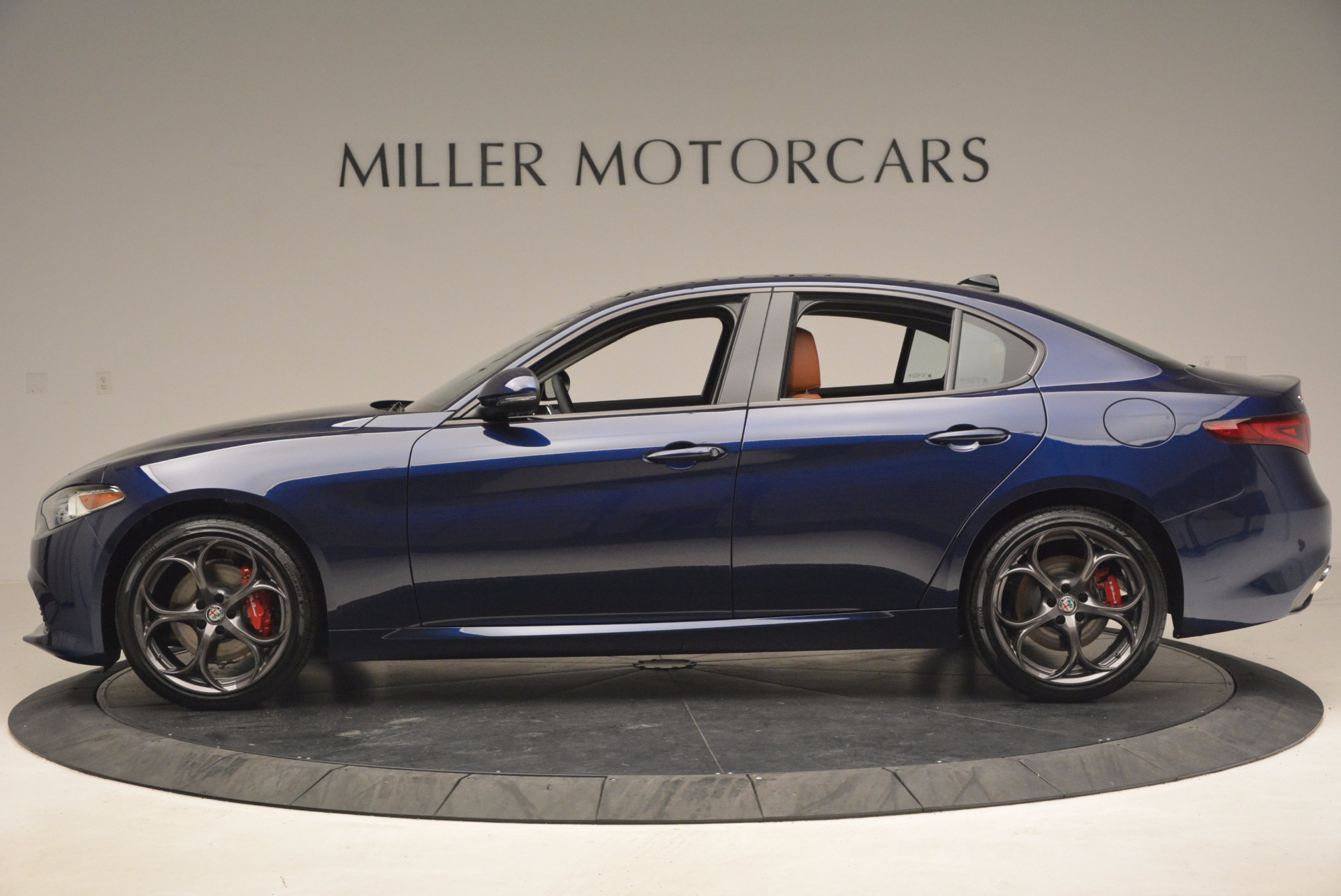 New-2017-Alfa-Romeo-Giulia-Ti-Q4