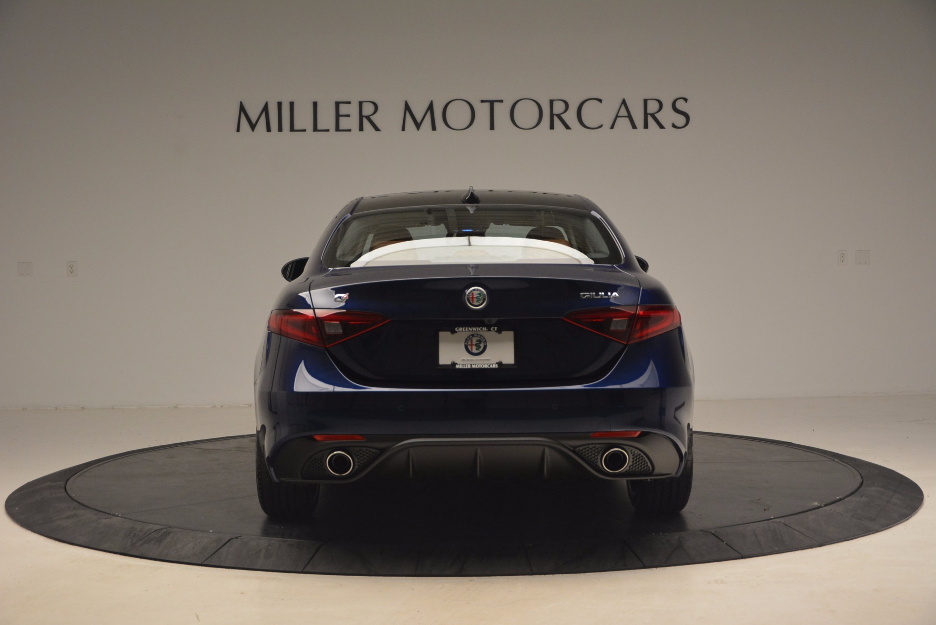 New-2017-Alfa-Romeo-Giulia-Ti-Q4