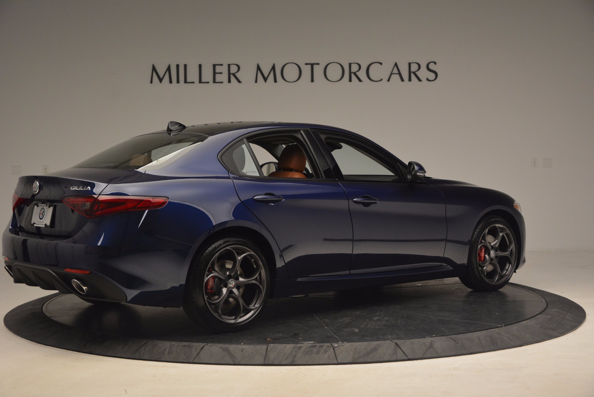 New-2017-Alfa-Romeo-Giulia-Ti-Q4