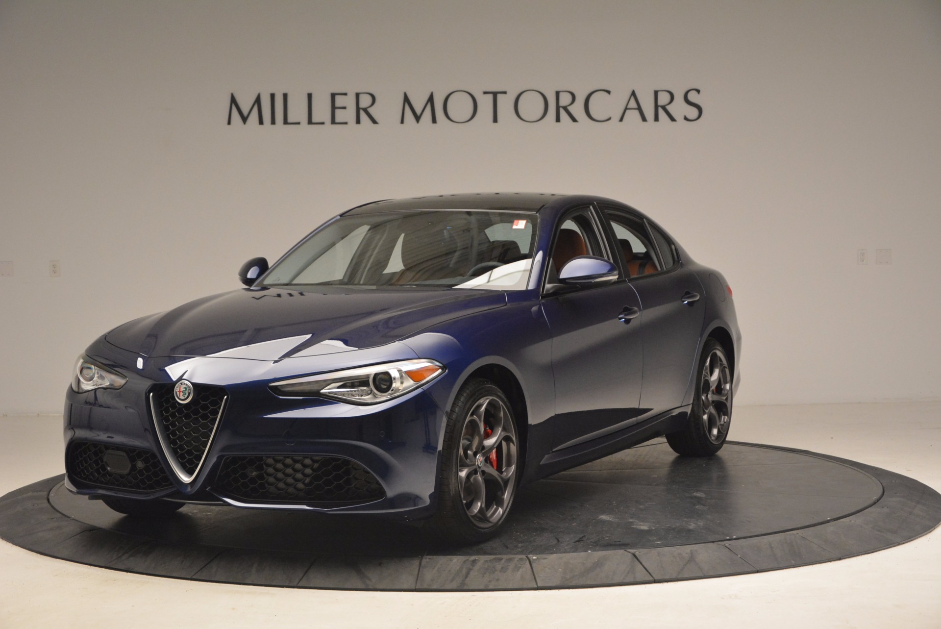 New-2017-Alfa-Romeo-Giulia-Ti-Q4