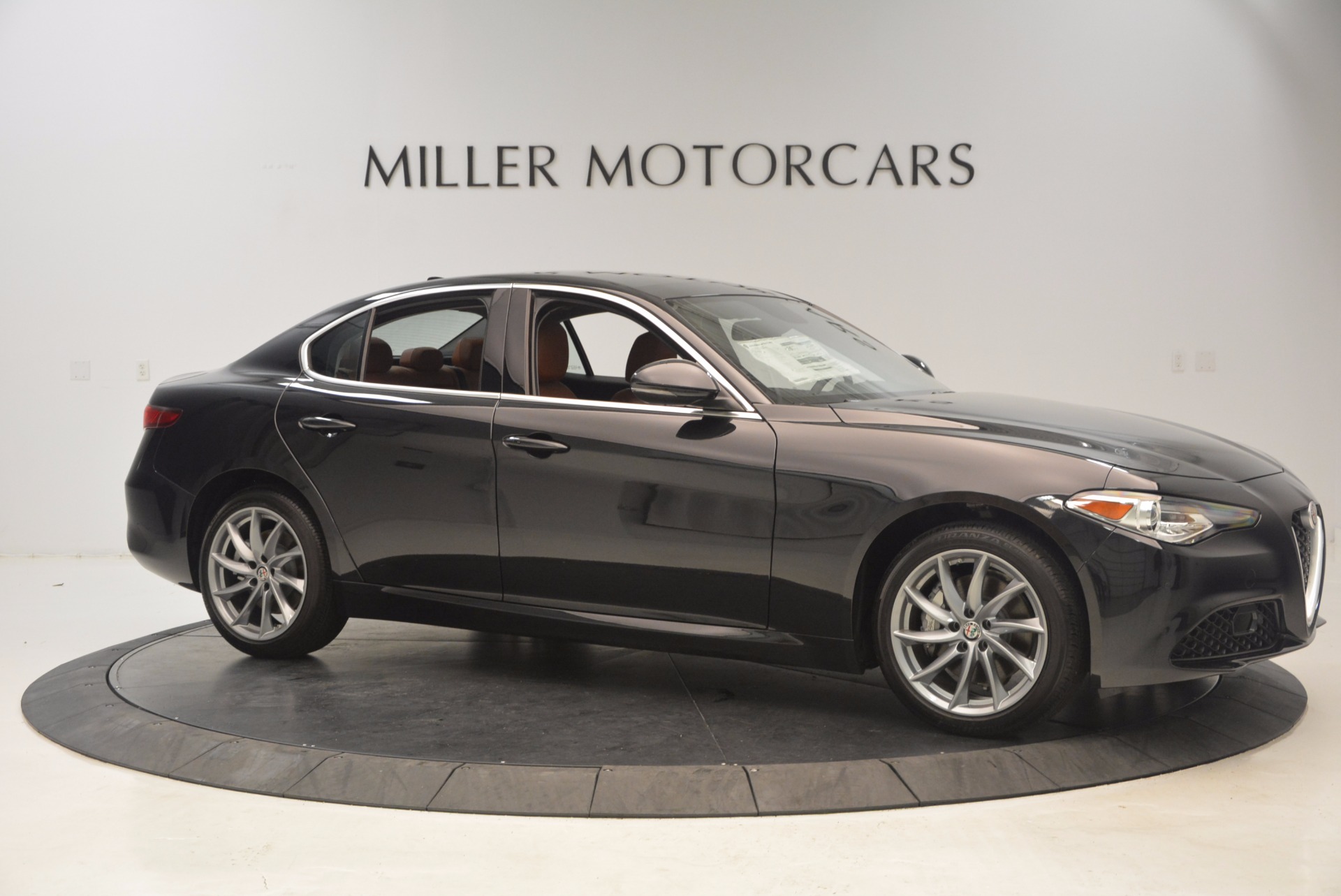 New-2017-Alfa-Romeo-Giulia-Ti-Q4