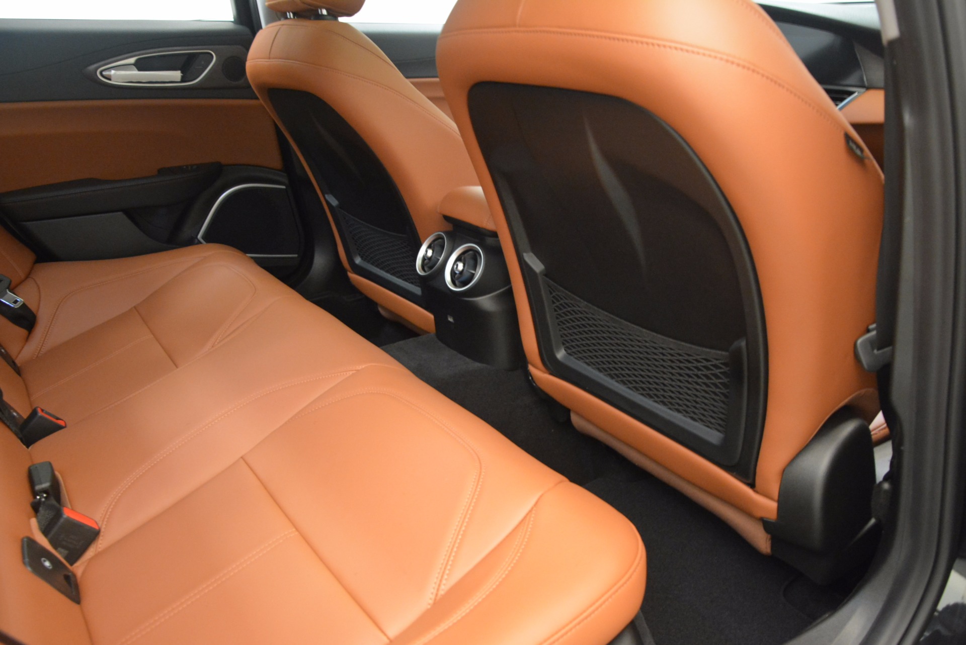 New-2017-Alfa-Romeo-Giulia-Ti-Q4