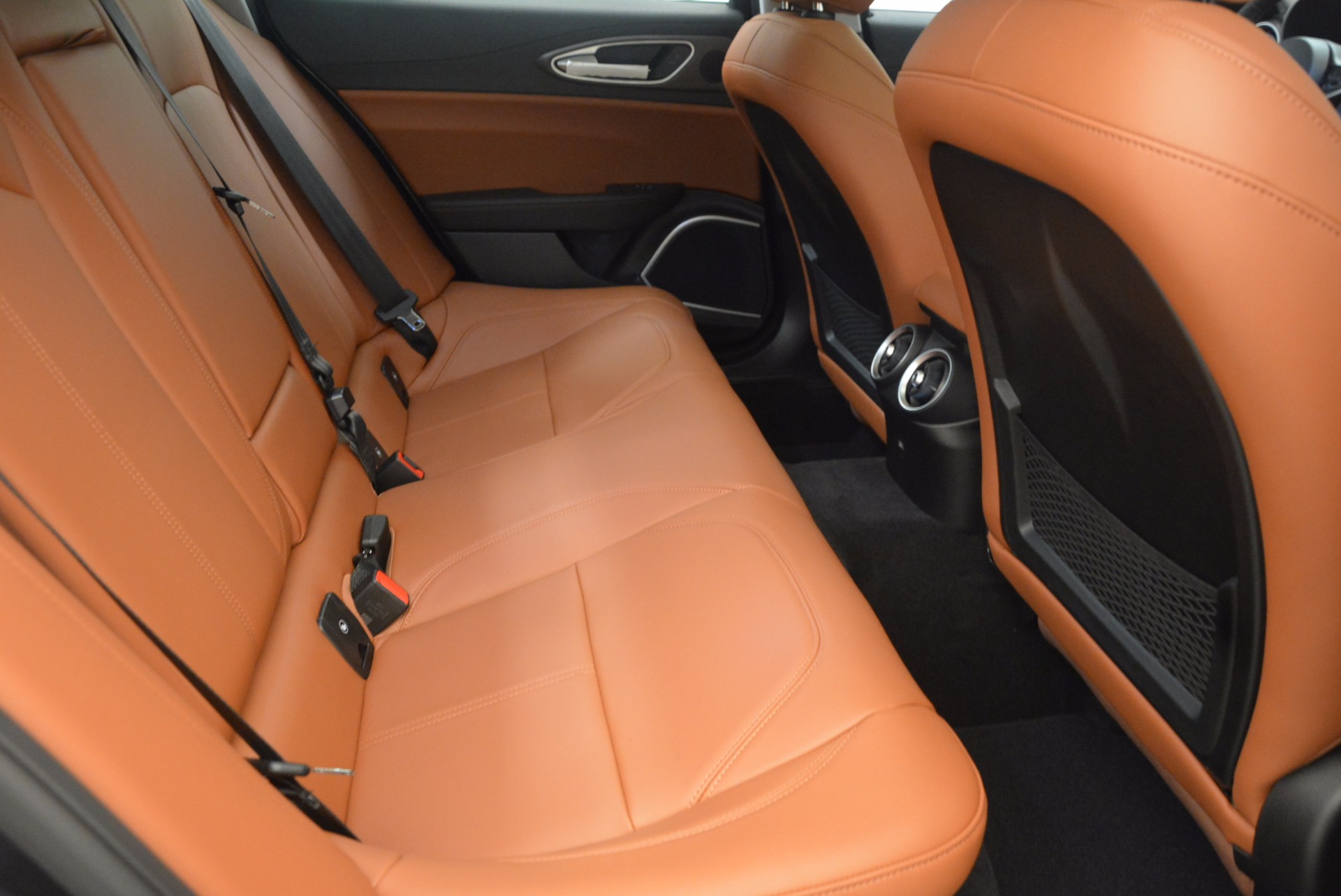 New-2017-Alfa-Romeo-Giulia-Ti-Q4