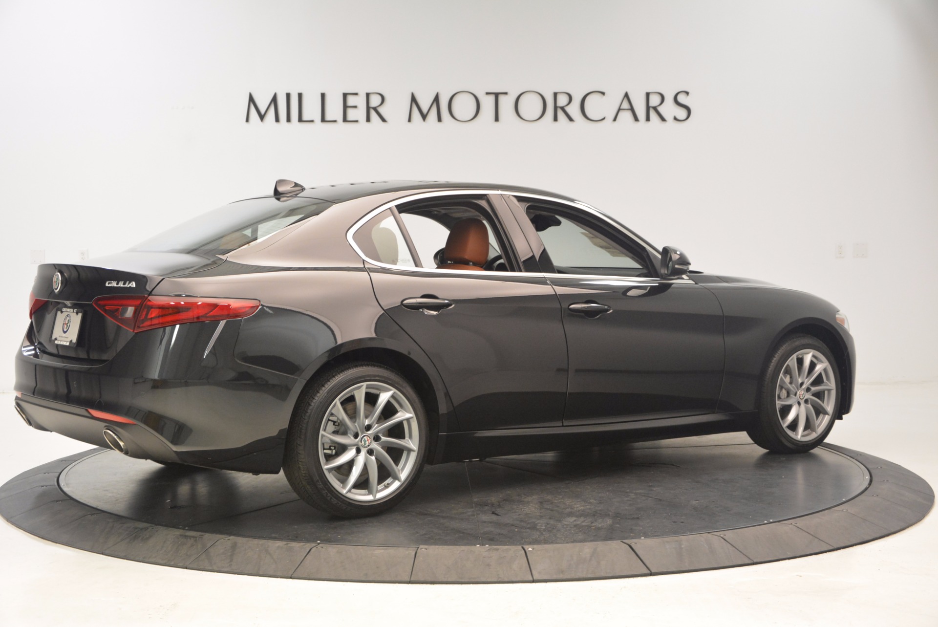 New-2017-Alfa-Romeo-Giulia-Ti-Q4