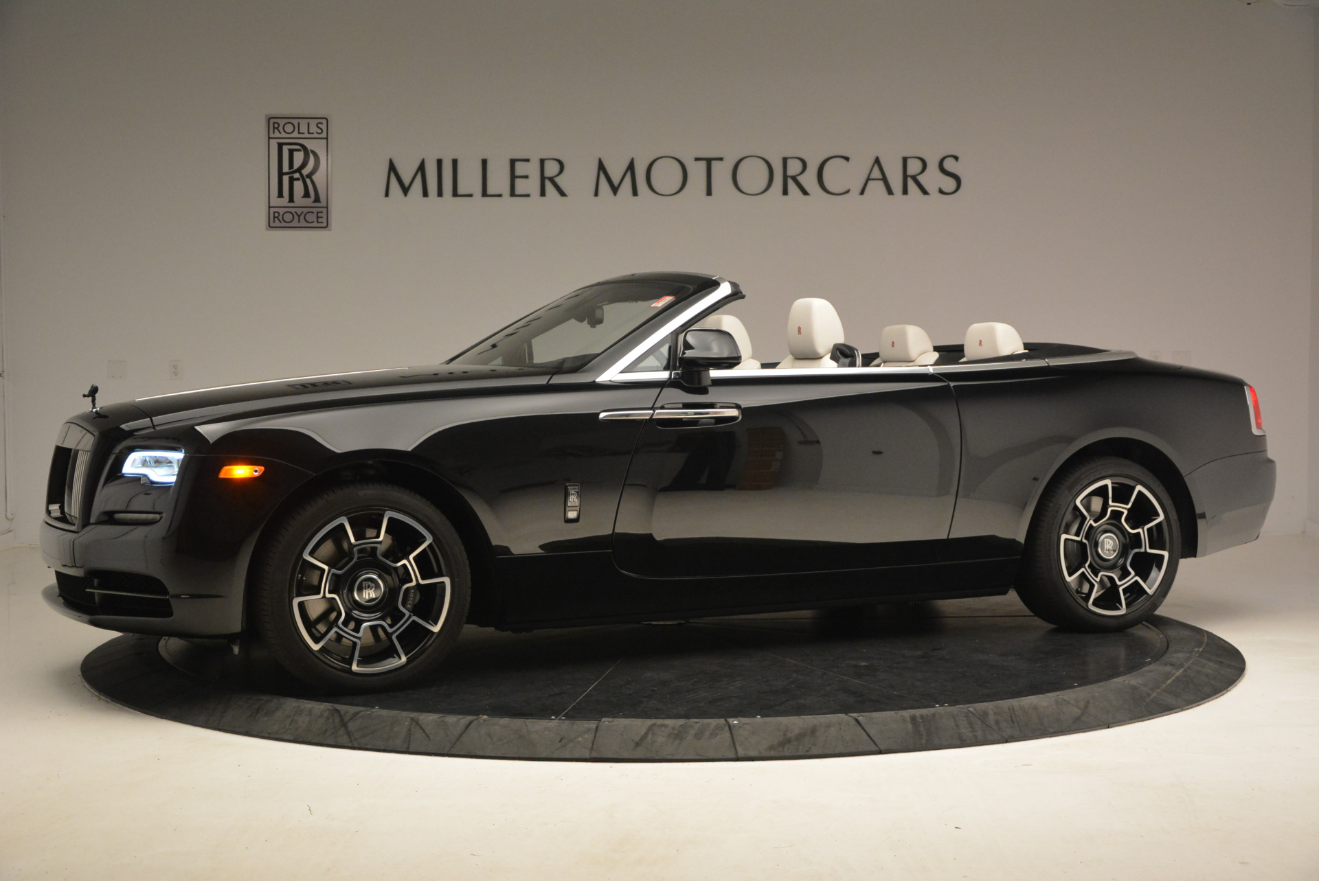 Used-2018-Rolls-Royce-Dawn-Black-Badge