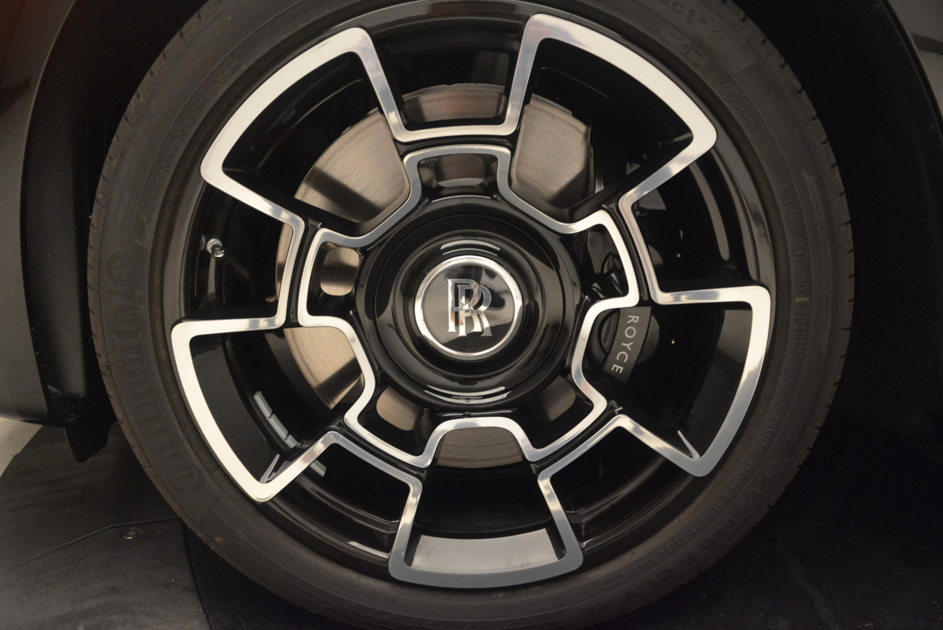 Used-2018-Rolls-Royce-Dawn-Black-Badge