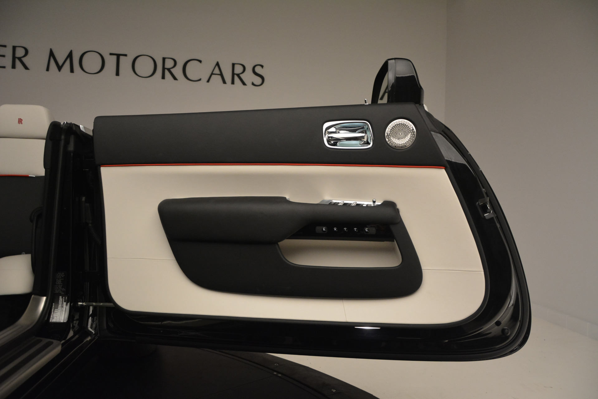 Used-2018-Rolls-Royce-Dawn-Black-Badge