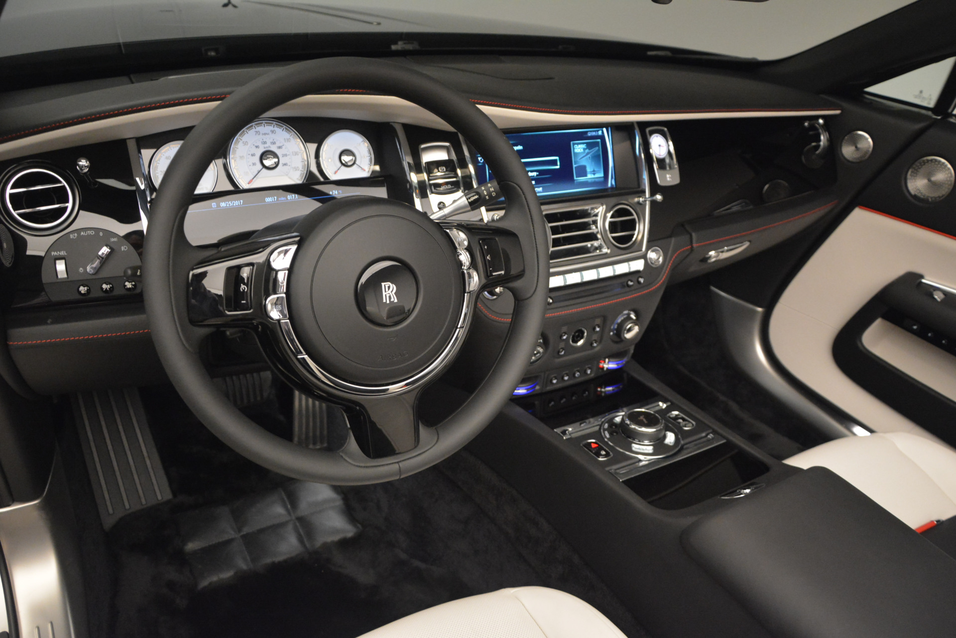 Used-2018-Rolls-Royce-Dawn-Black-Badge