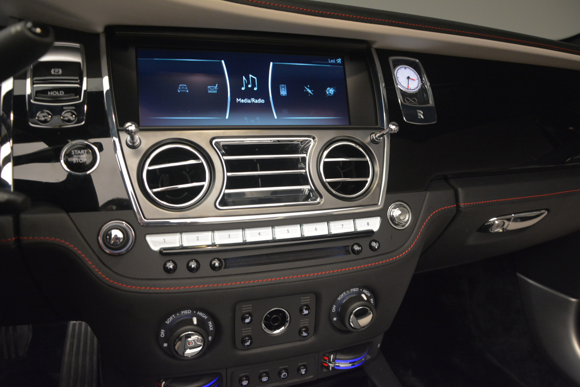 Used-2018-Rolls-Royce-Dawn-Black-Badge