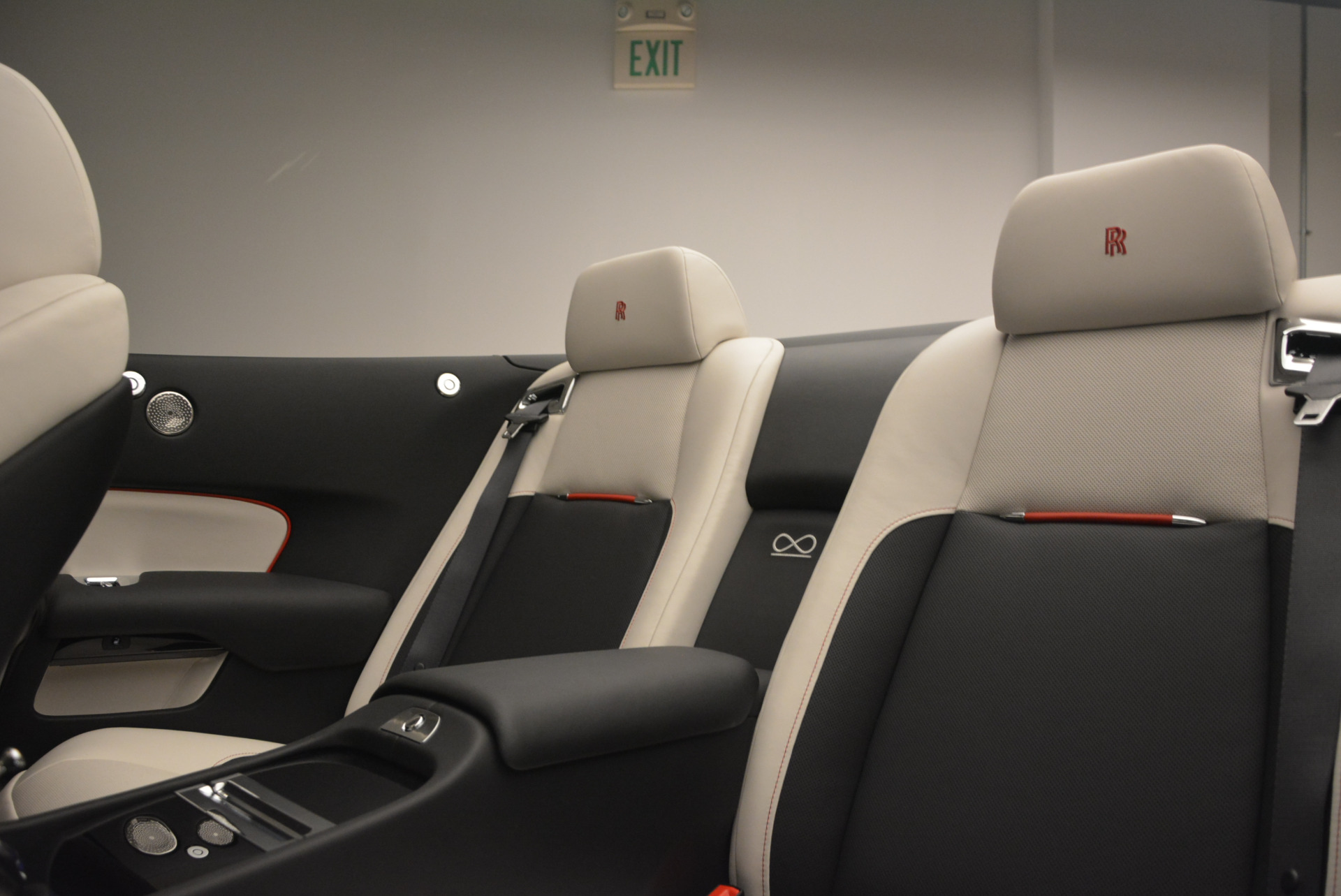 Used-2018-Rolls-Royce-Dawn-Black-Badge