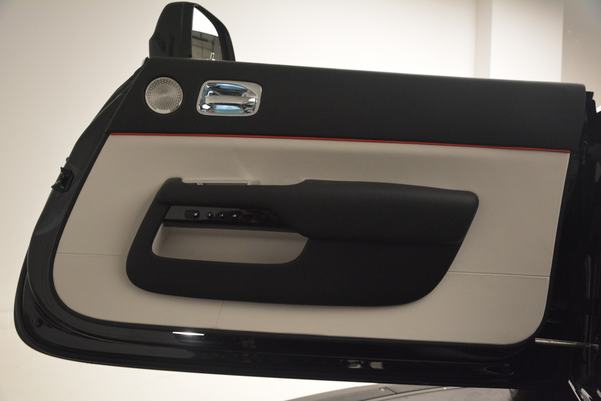 Used-2018-Rolls-Royce-Dawn-Black-Badge