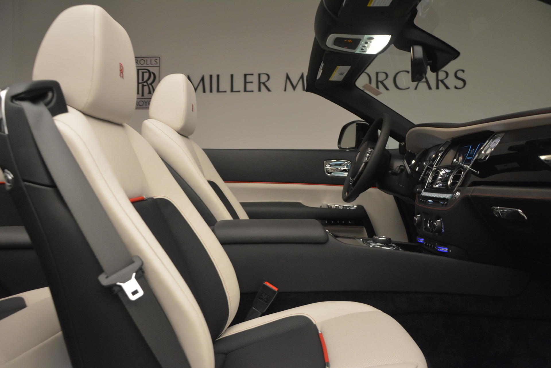 Used-2018-Rolls-Royce-Dawn-Black-Badge