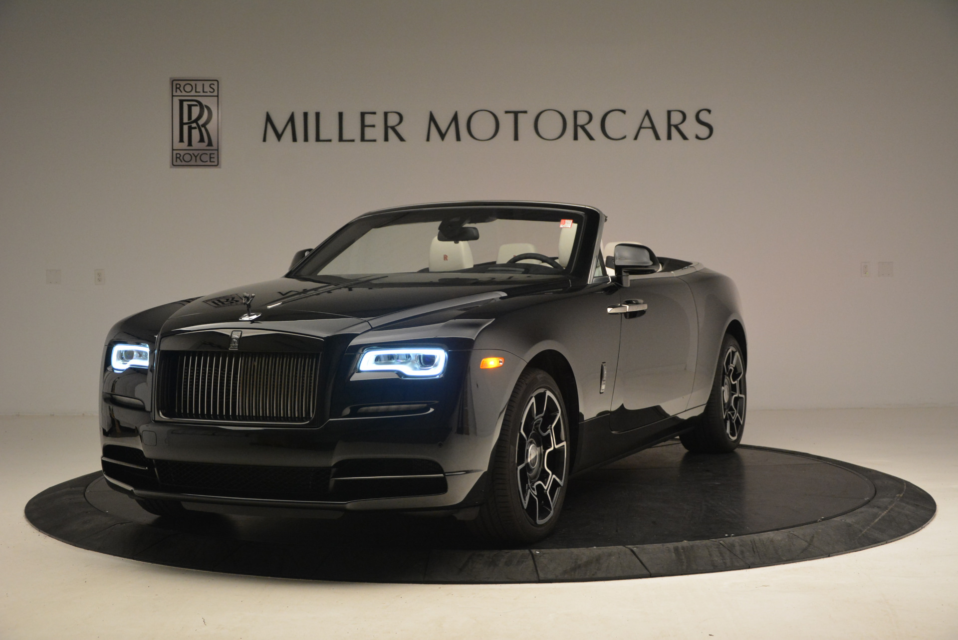 Used-2018-Rolls-Royce-Dawn-Black-Badge