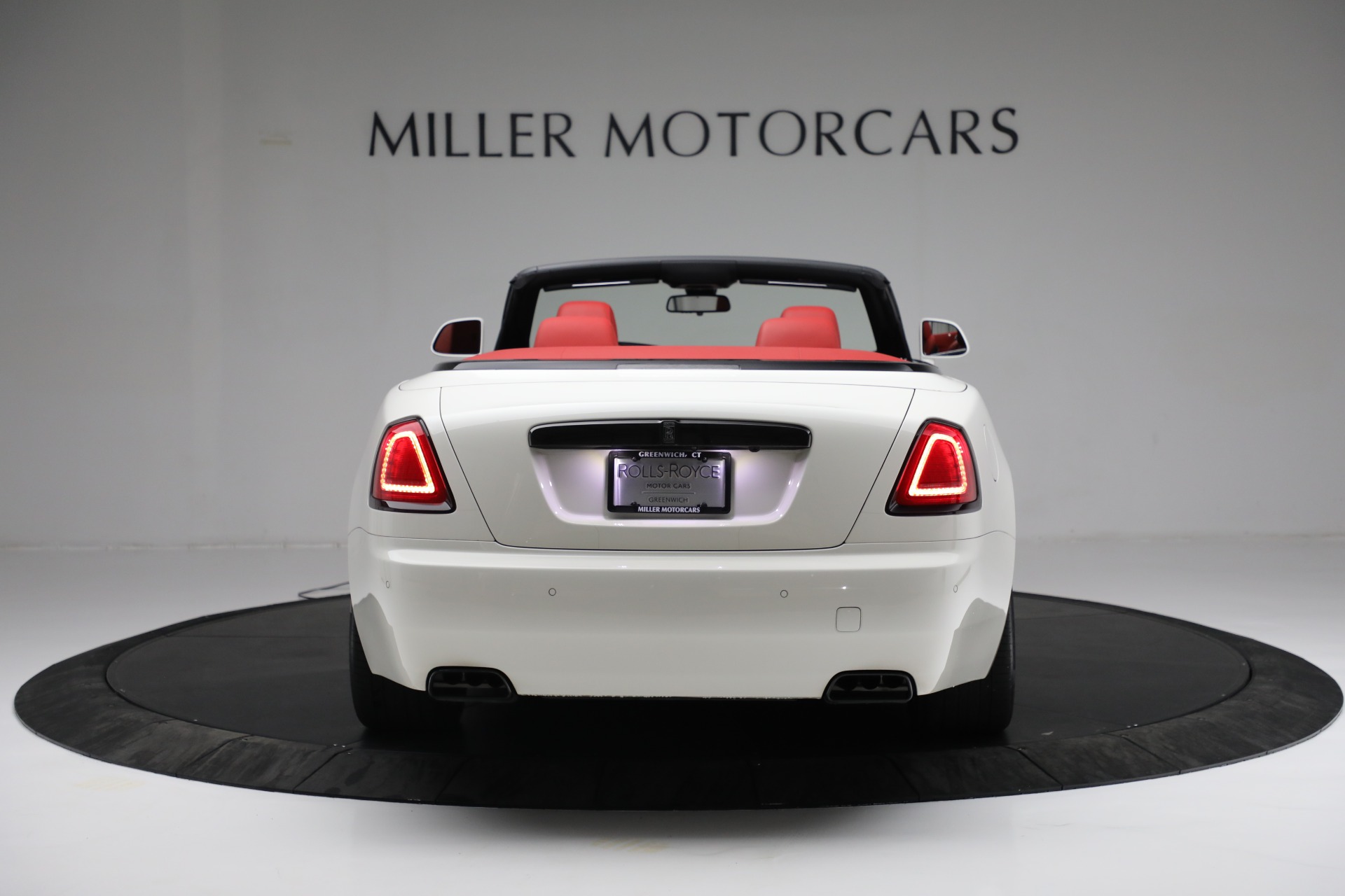 Used-2018-Rolls-Royce-Black-Badge-Dawn