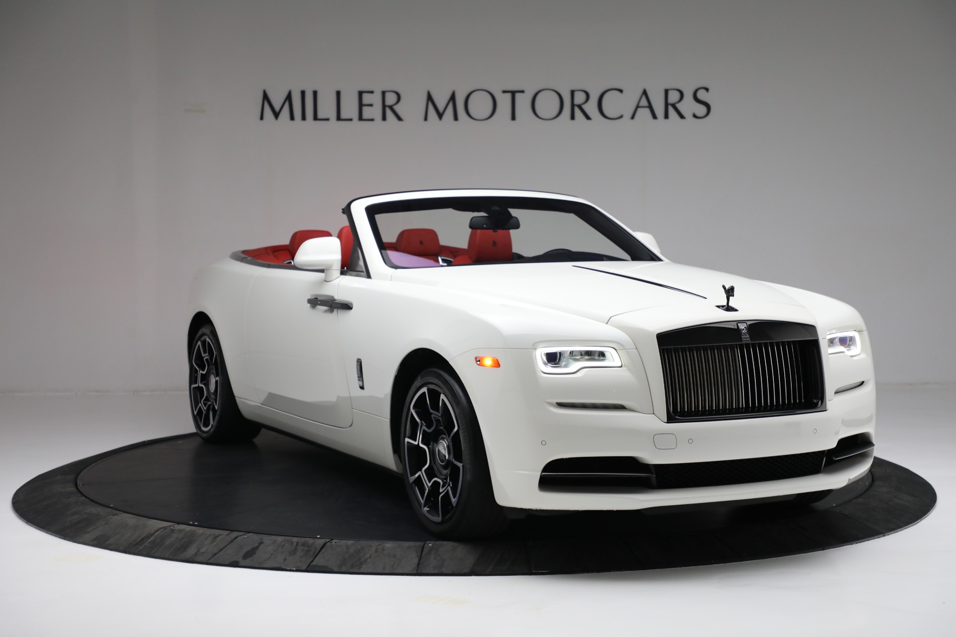 Used-2018-Rolls-Royce-Black-Badge-Dawn