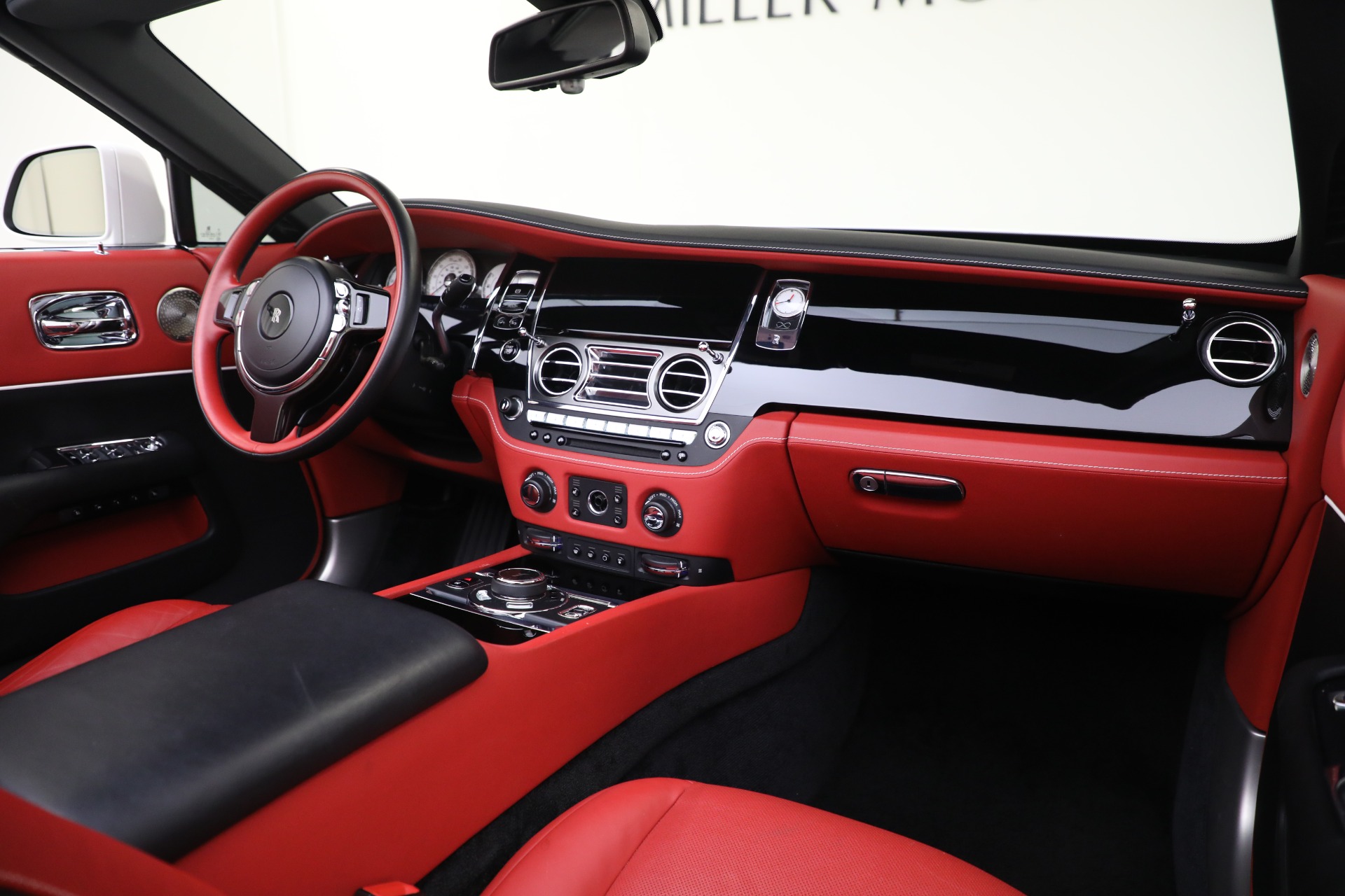 Used-2018-Rolls-Royce-Black-Badge-Dawn