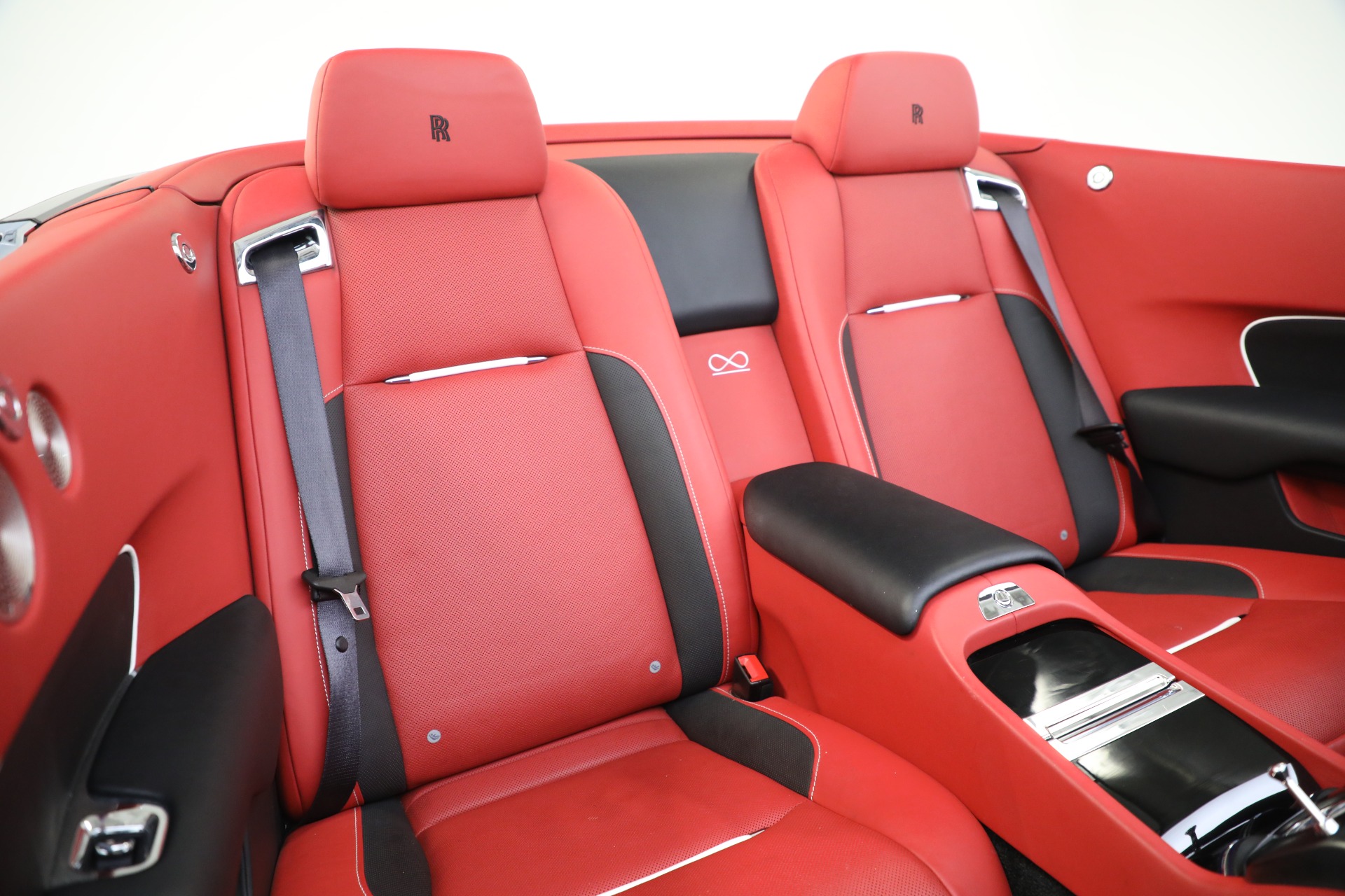 Used-2018-Rolls-Royce-Black-Badge-Dawn