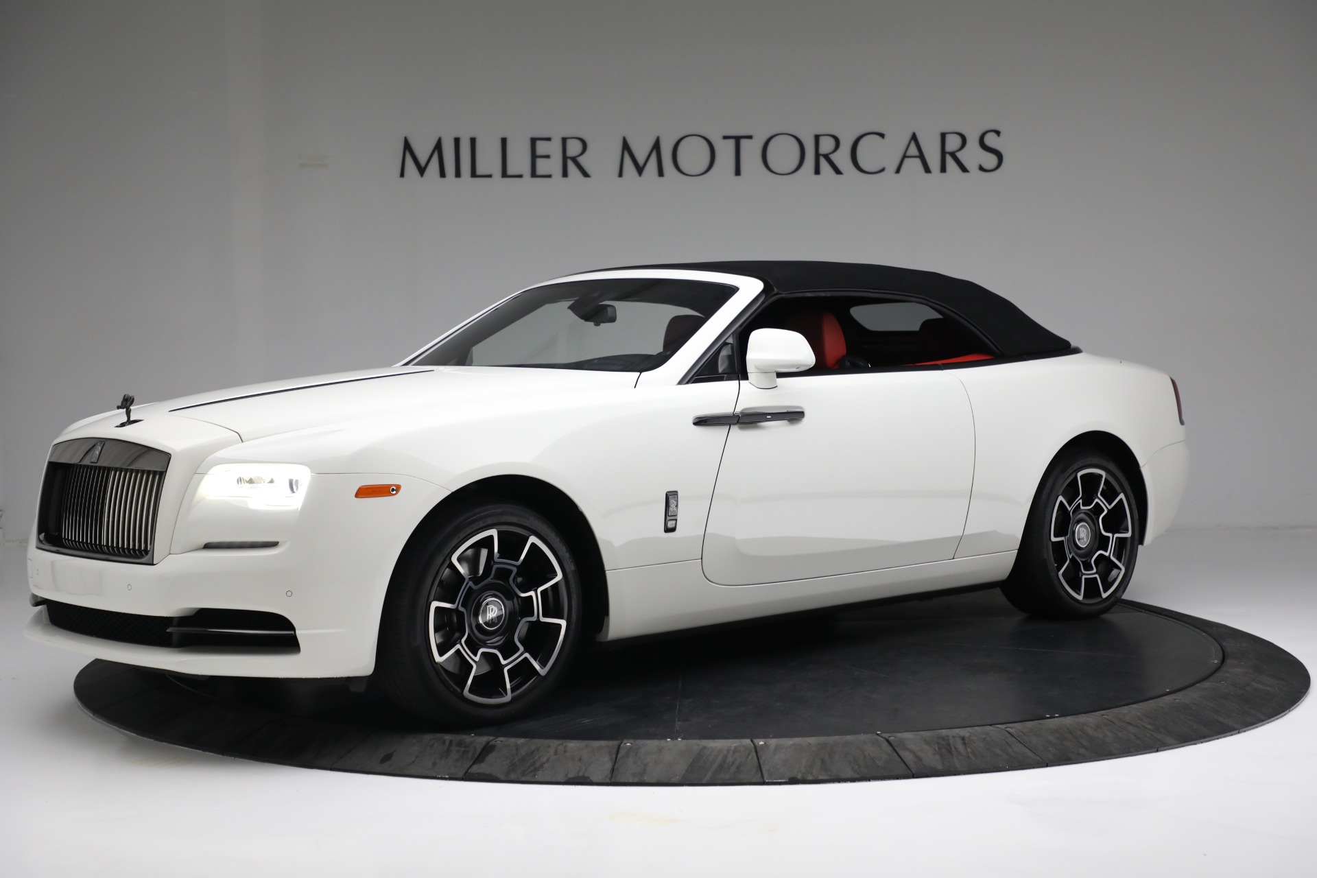 Used-2018-Rolls-Royce-Black-Badge-Dawn