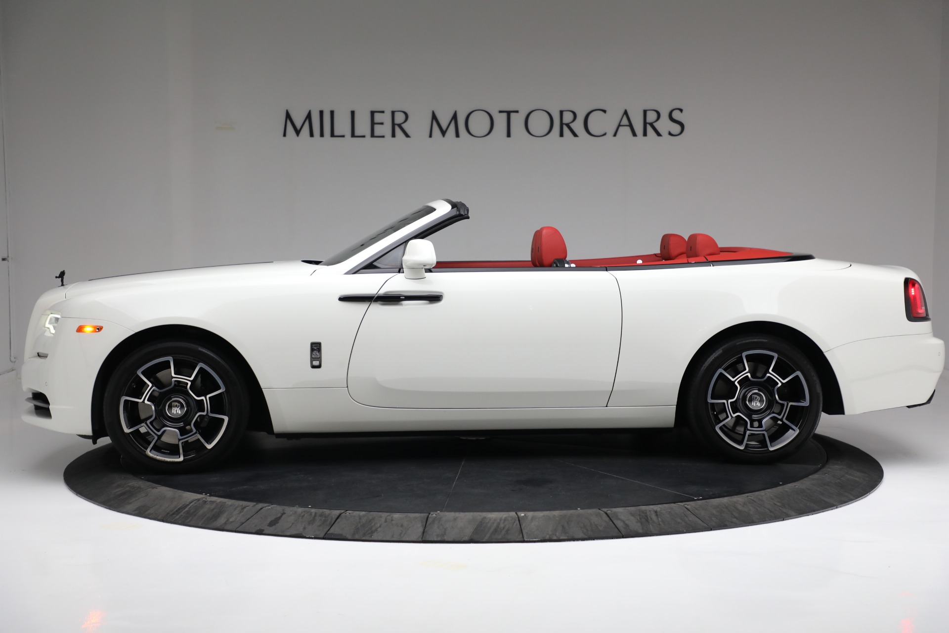 Used-2018-Rolls-Royce-Black-Badge-Dawn