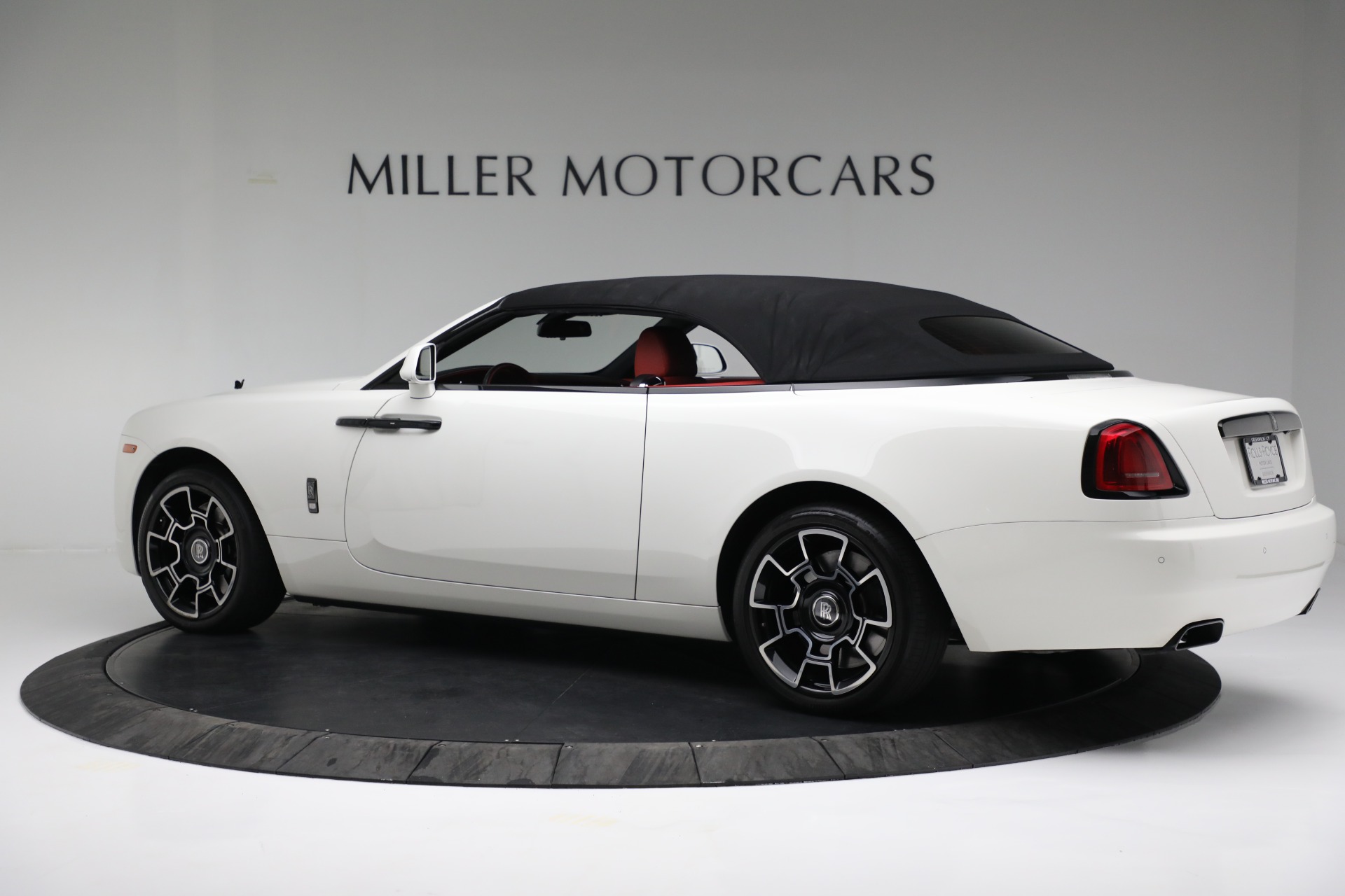 Used-2018-Rolls-Royce-Black-Badge-Dawn