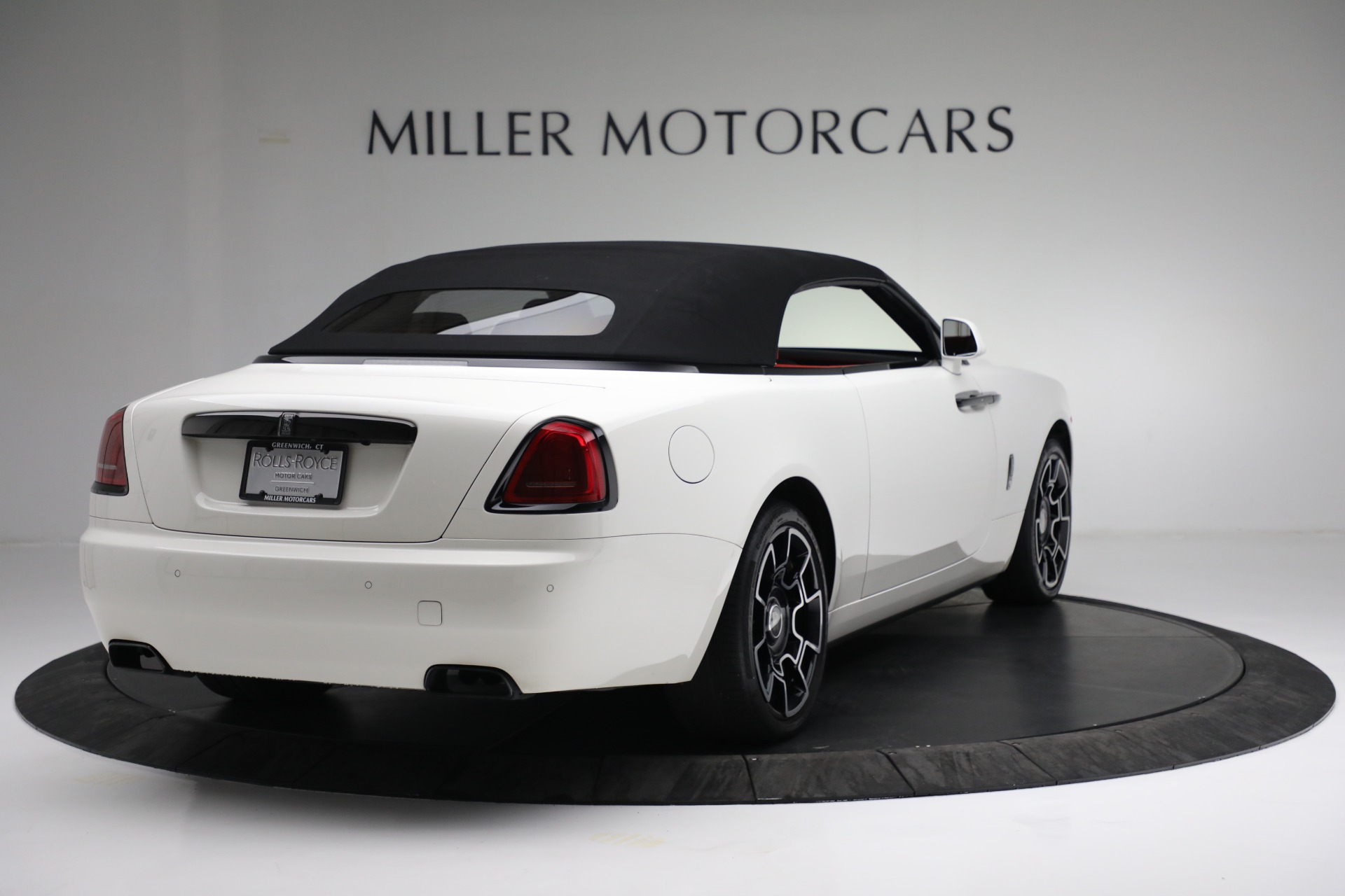 Used-2018-Rolls-Royce-Black-Badge-Dawn