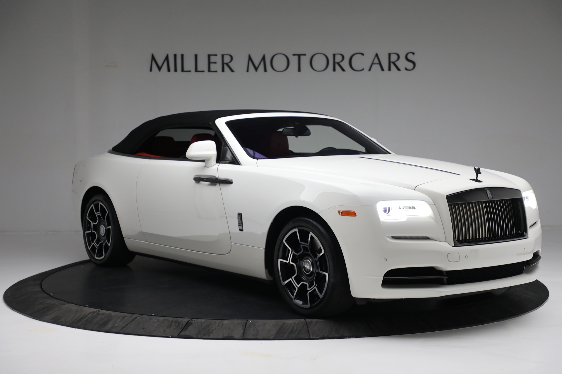 Used-2018-Rolls-Royce-Black-Badge-Dawn