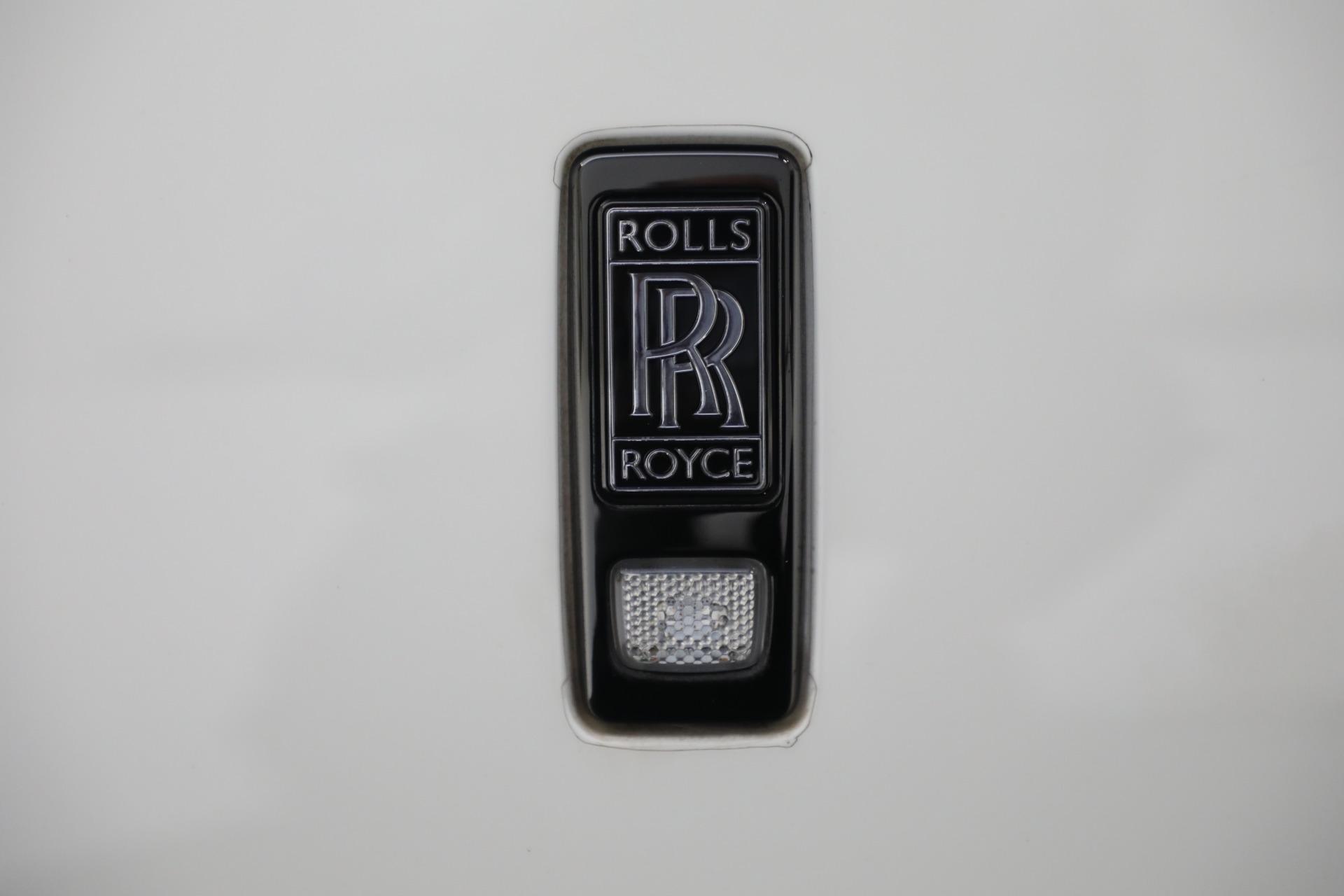 Used-2018-Rolls-Royce-Black-Badge-Dawn