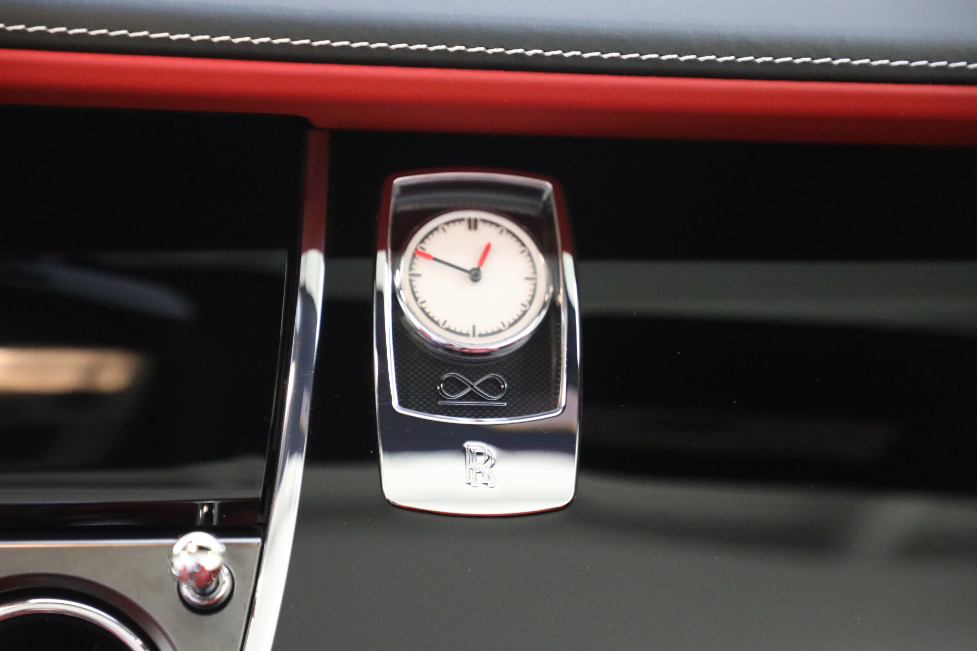 Used-2018-Rolls-Royce-Black-Badge-Dawn