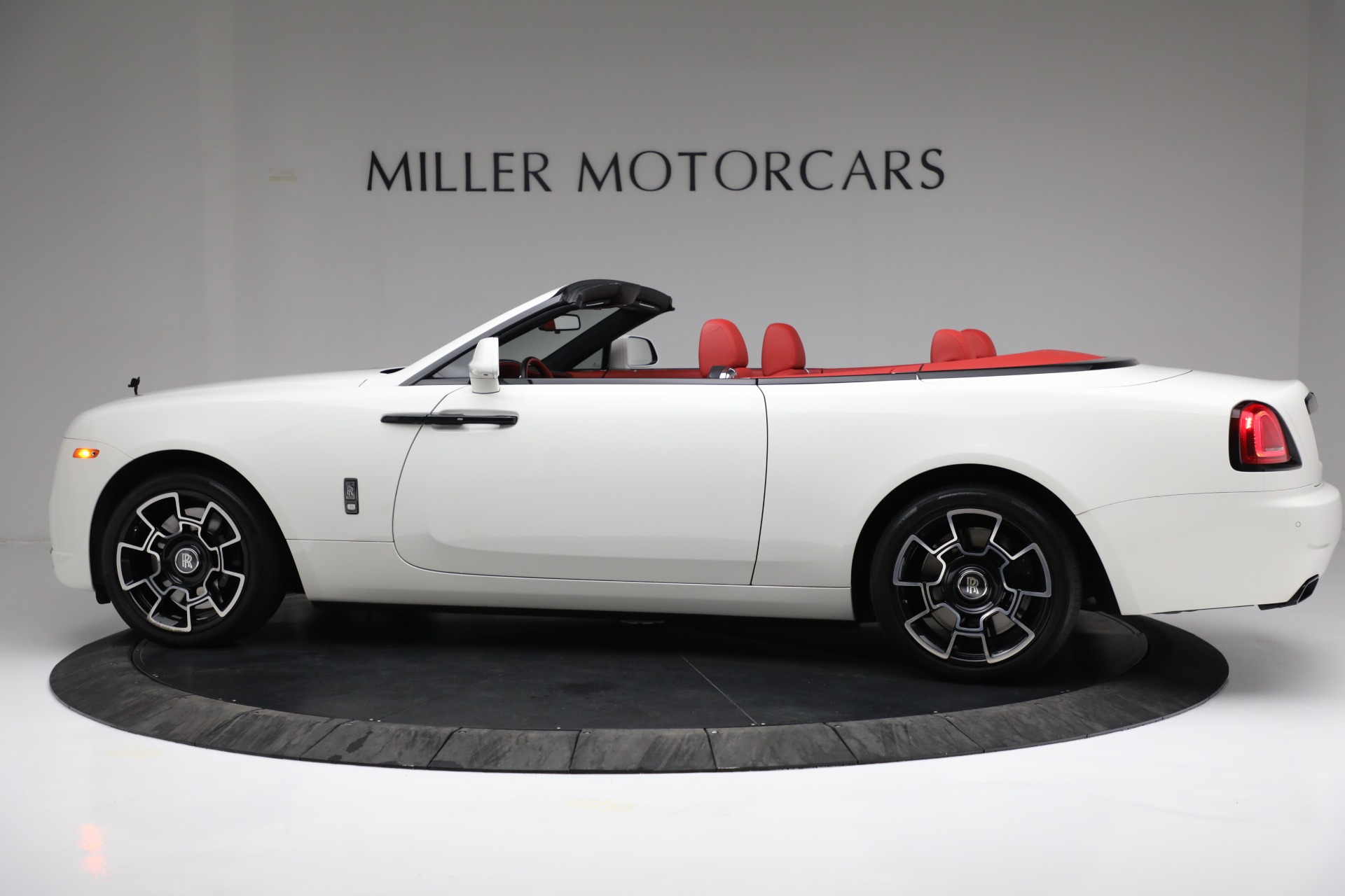 Used-2018-Rolls-Royce-Black-Badge-Dawn