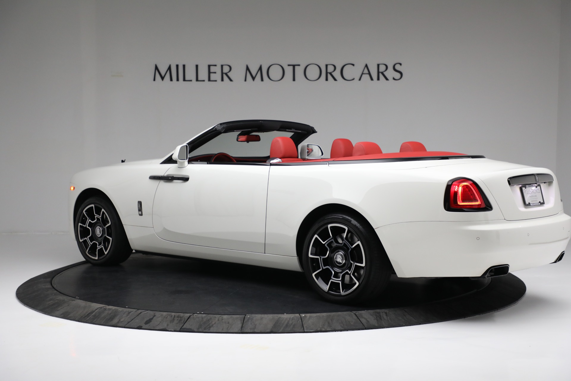 Used-2018-Rolls-Royce-Black-Badge-Dawn