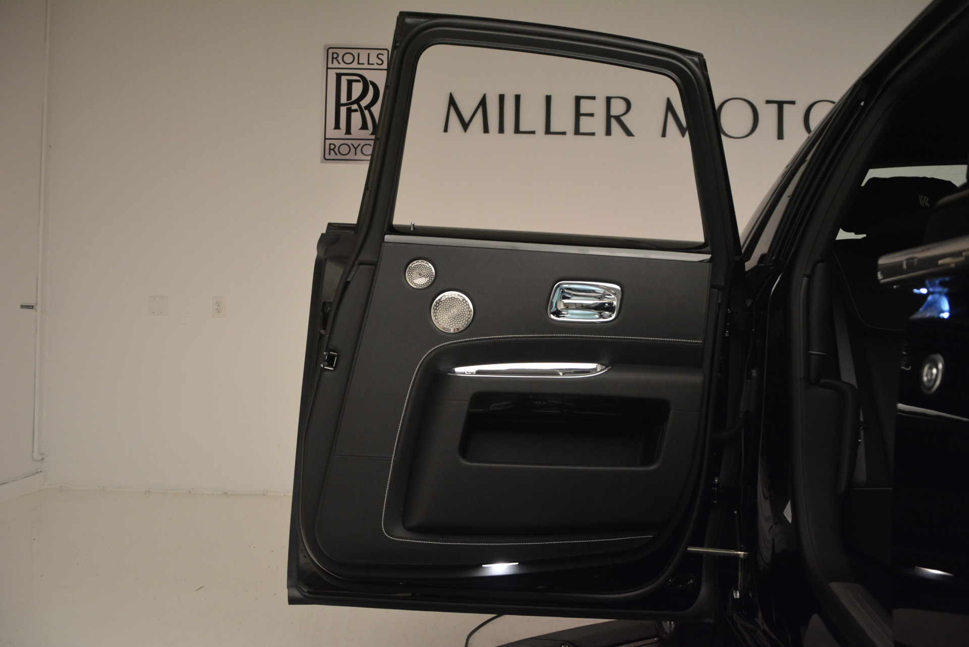 New-2018-Rolls-Royce-Ghost