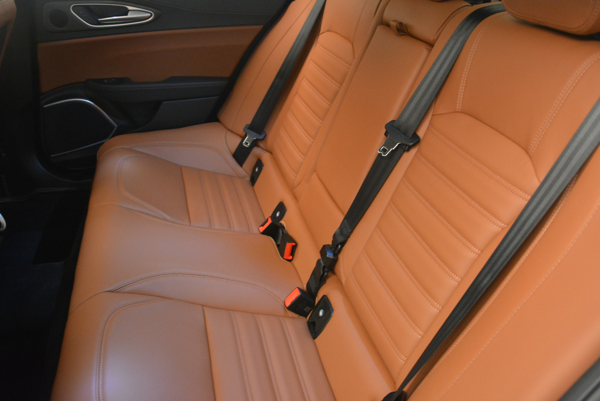 New-2017-Alfa-Romeo-Giulia-Ti-Q4