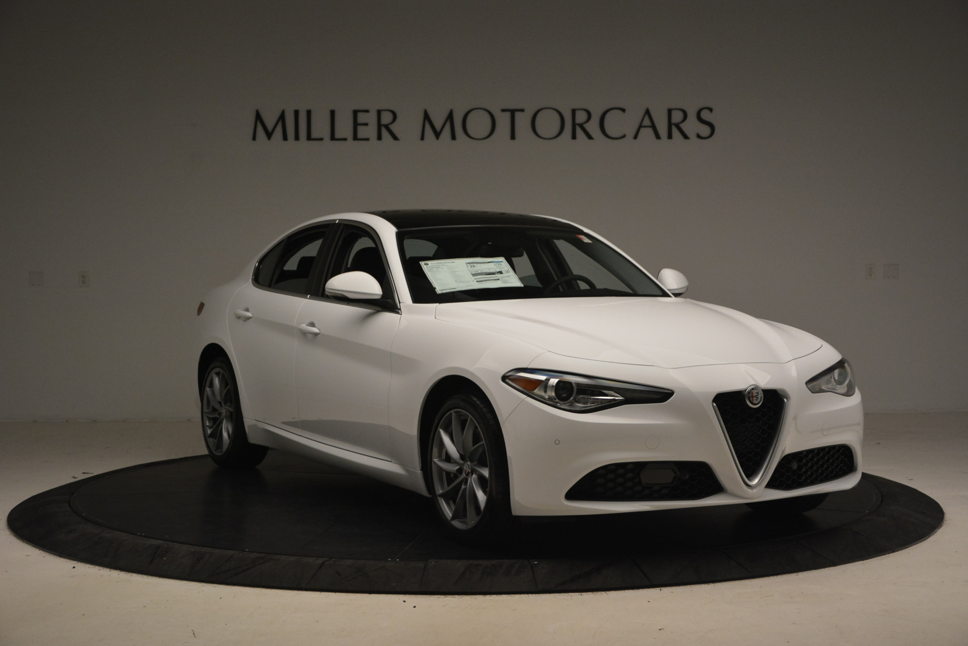 New-2017-Alfa-Romeo-Giulia-Ti-Q4