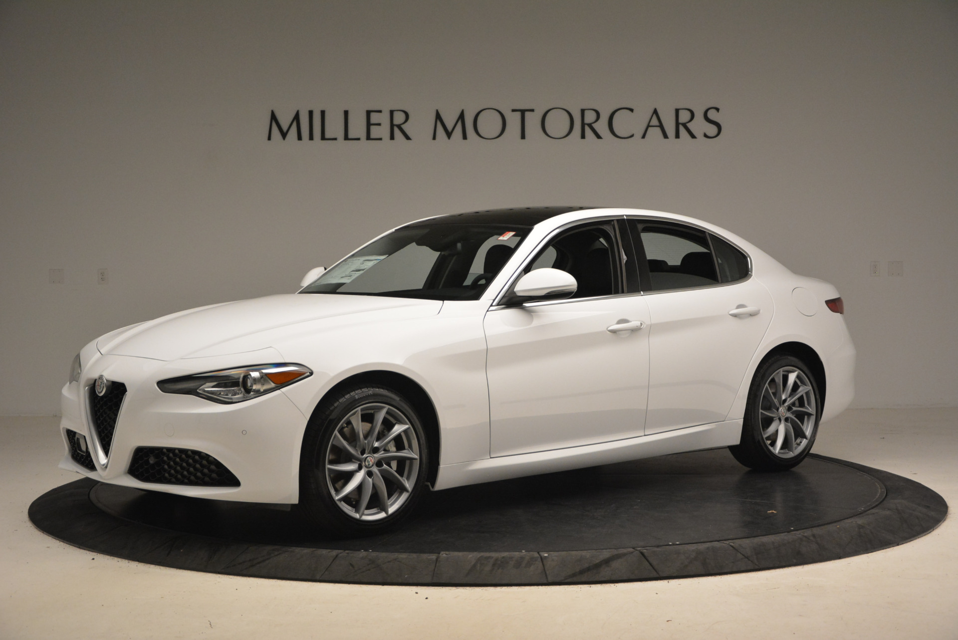 New-2017-Alfa-Romeo-Giulia-Ti-Q4