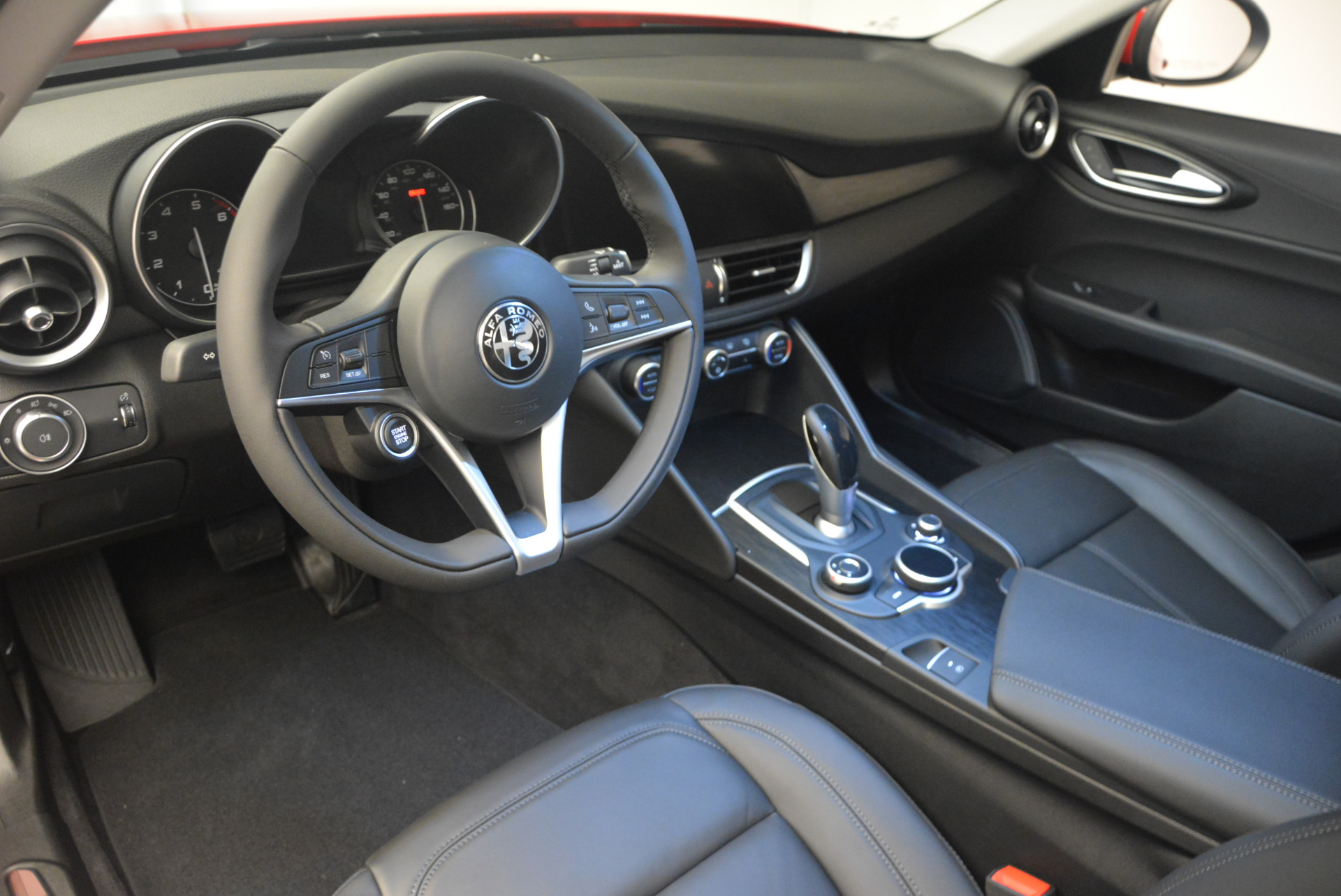 New-2017-Alfa-Romeo-Giulia-Q4