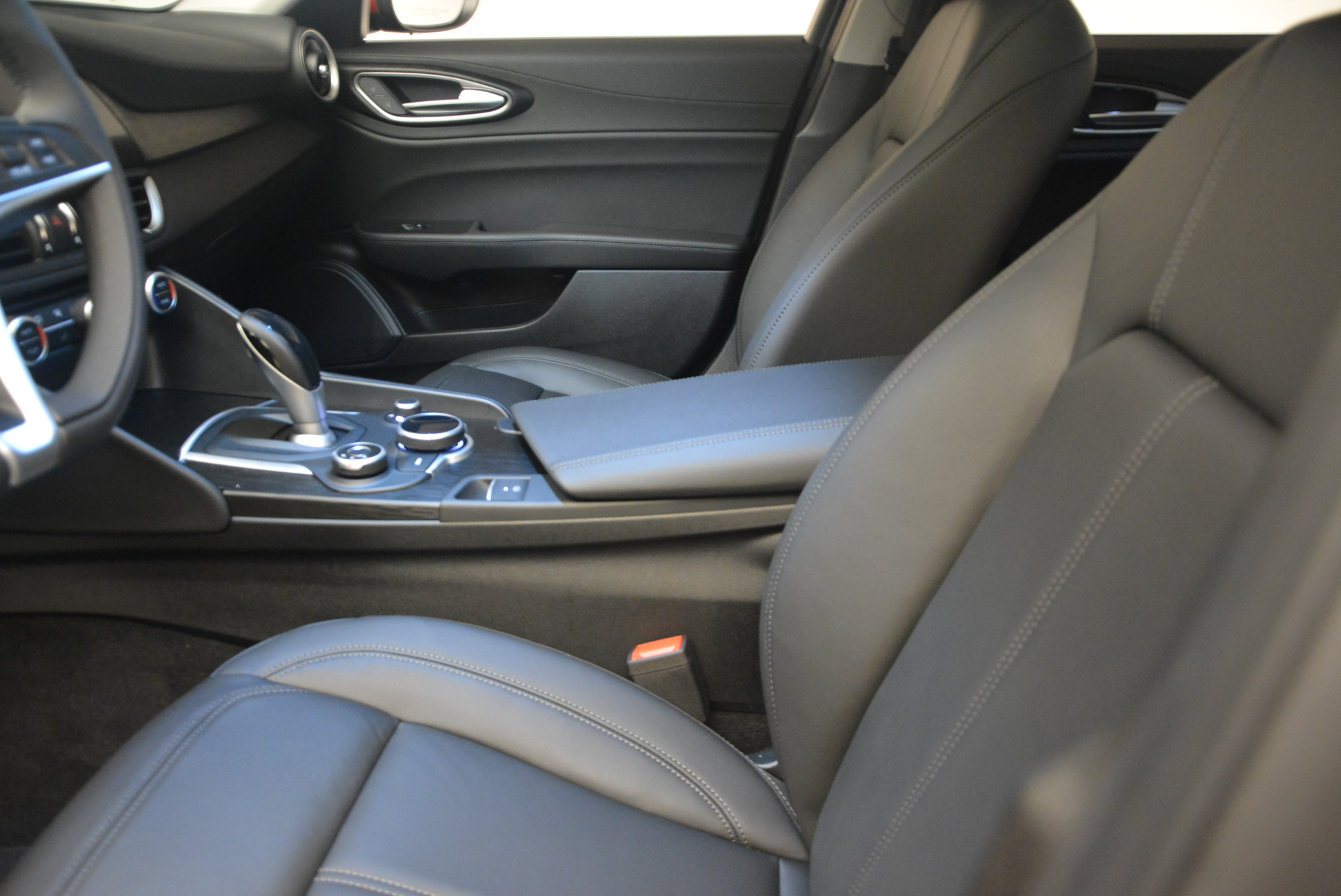 New-2017-Alfa-Romeo-Giulia-Q4