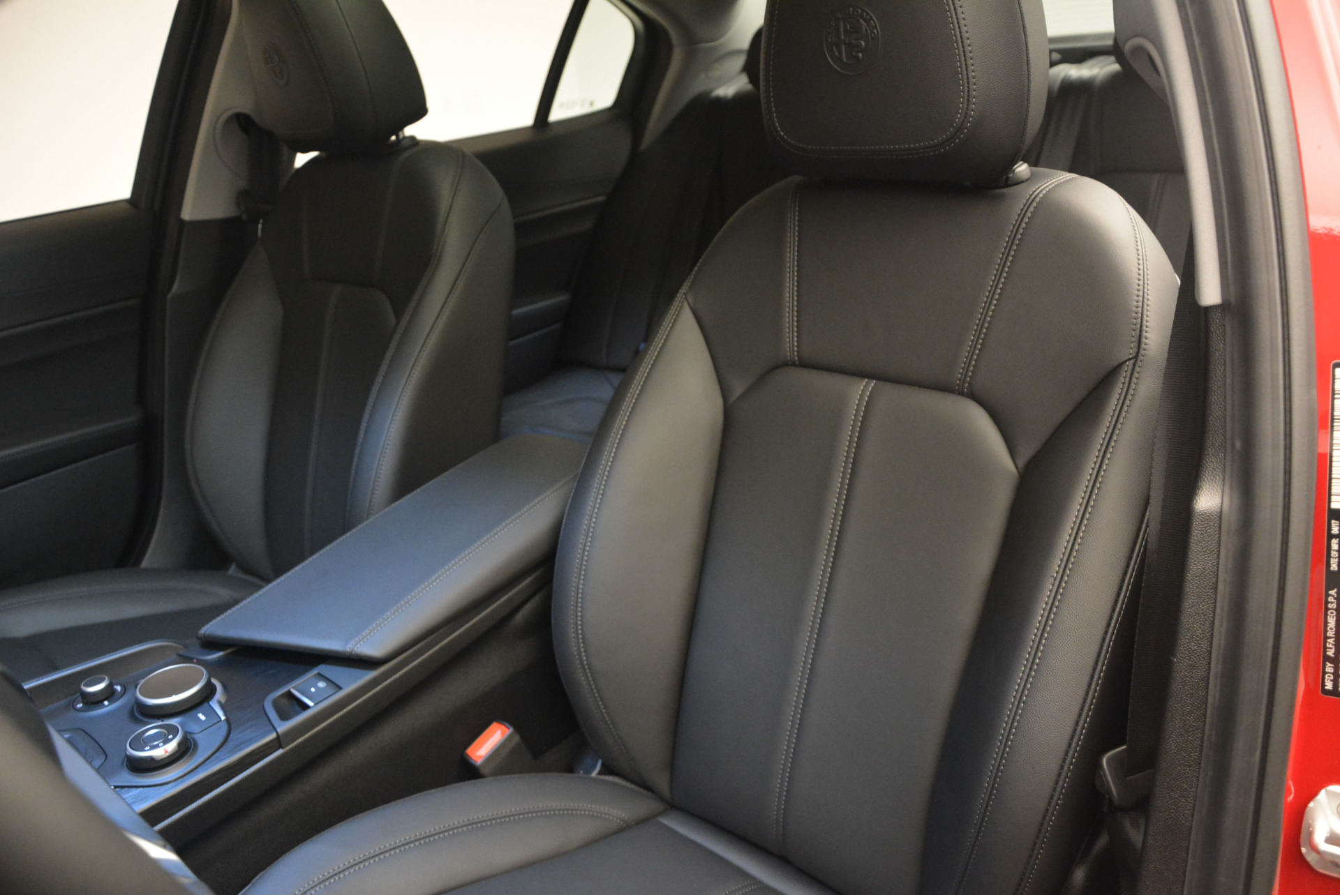 New-2017-Alfa-Romeo-Giulia-Q4