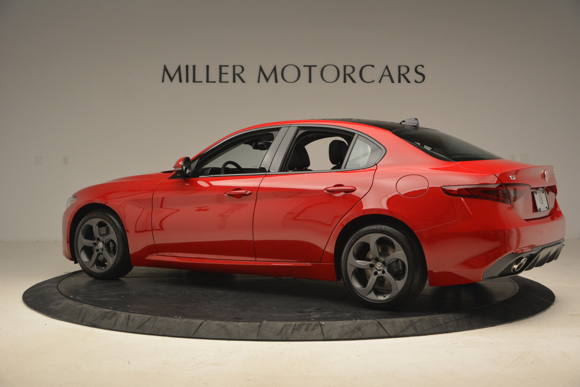 New-2017-Alfa-Romeo-Giulia-Q4