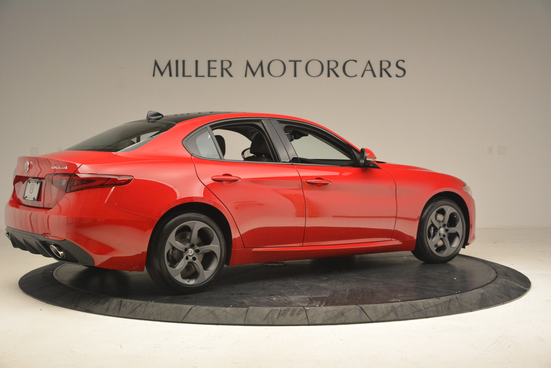 New-2017-Alfa-Romeo-Giulia-Q4