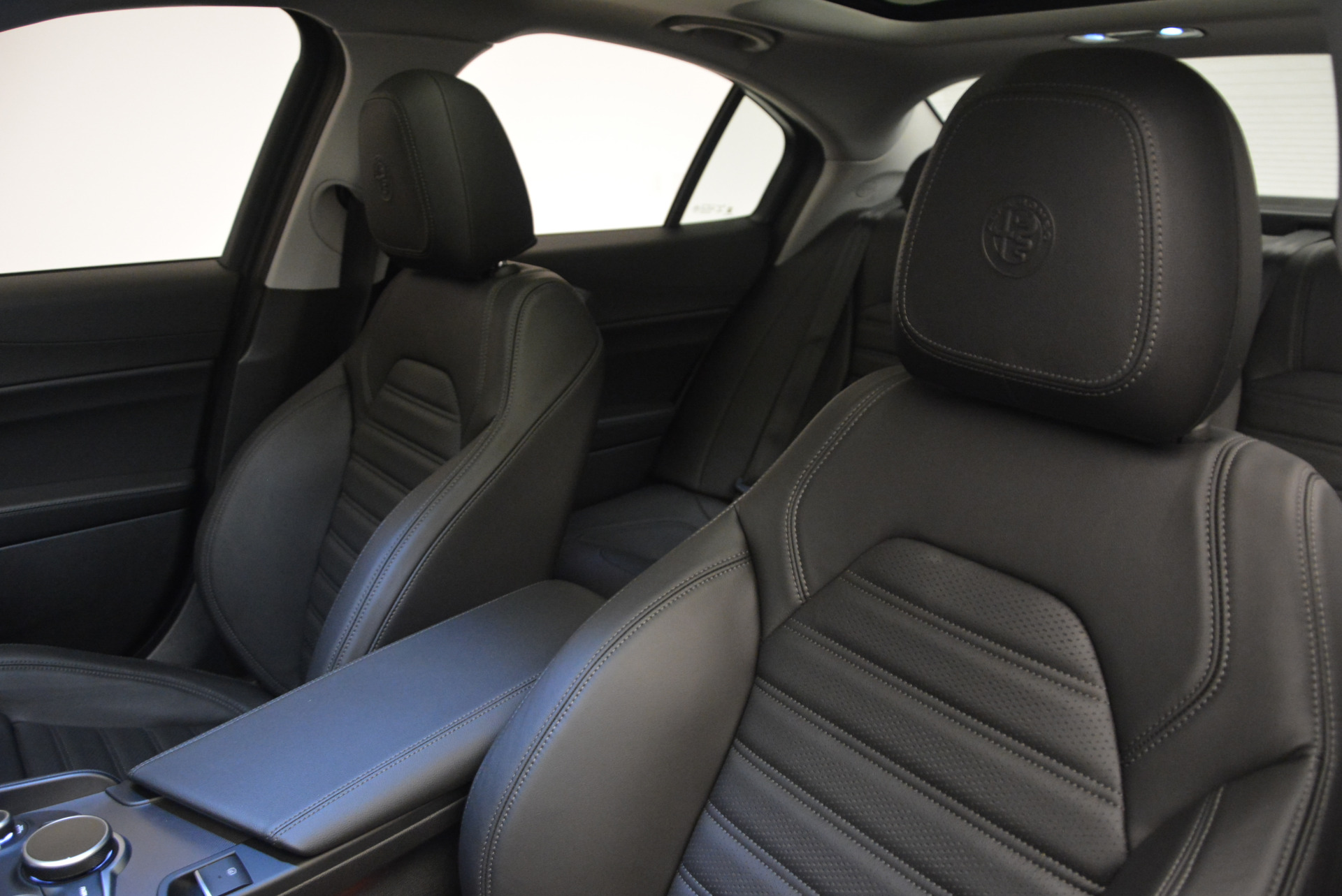 New-2017-Alfa-Romeo-Giulia-Ti-Sport-Q4