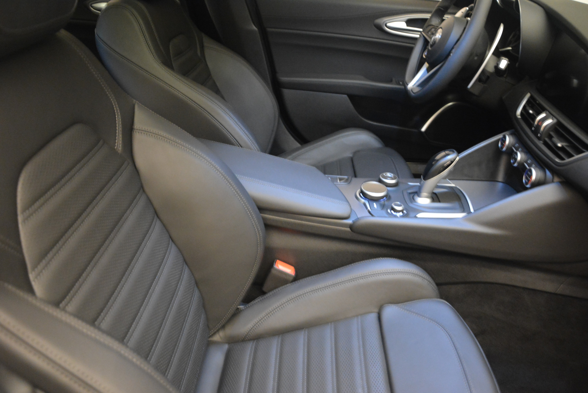 New-2017-Alfa-Romeo-Giulia-Ti-Sport-Q4