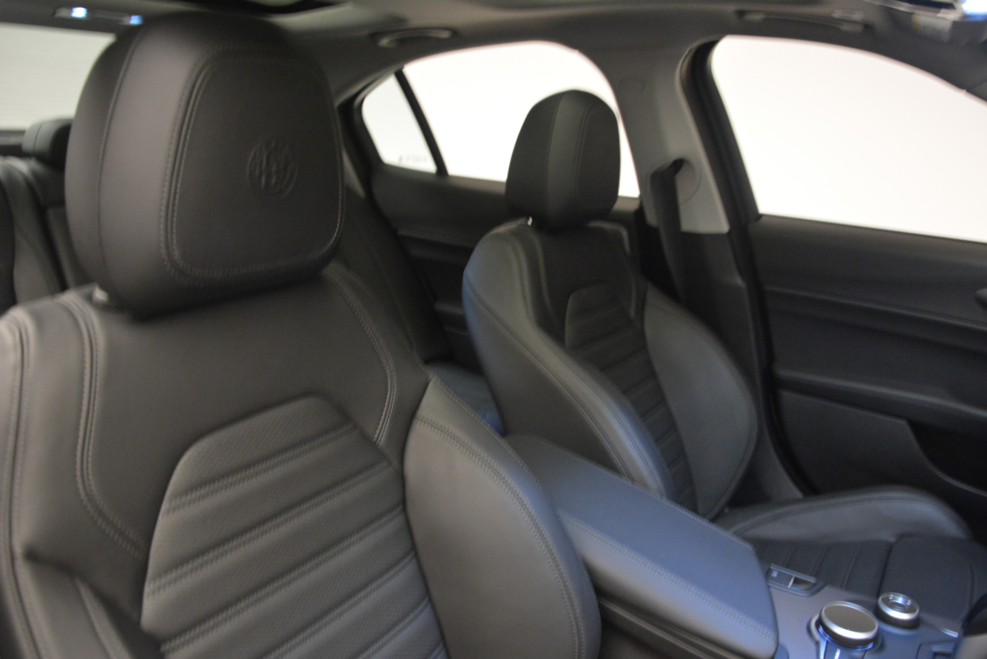 New-2017-Alfa-Romeo-Giulia-Ti-Sport-Q4