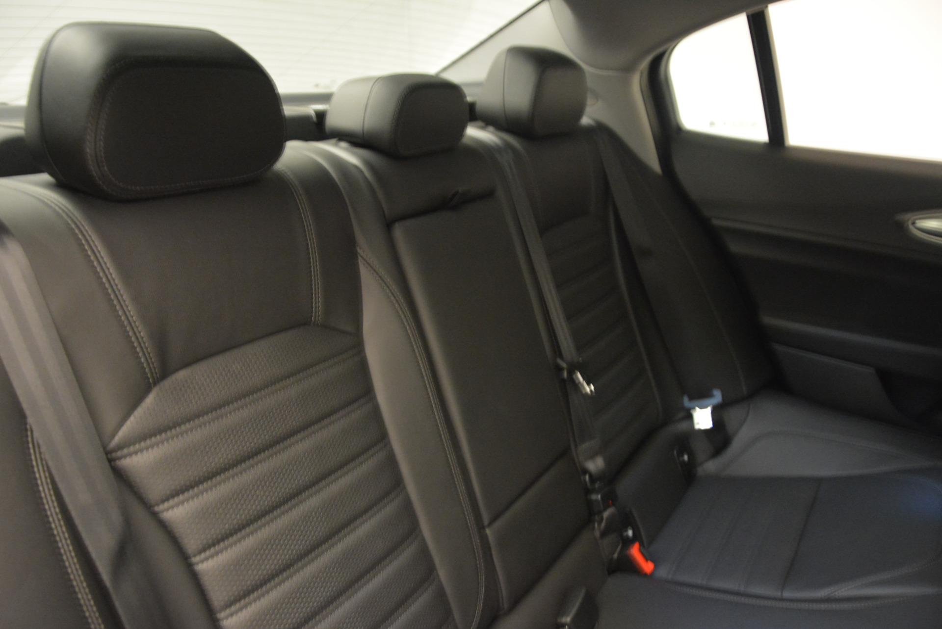 New-2017-Alfa-Romeo-Giulia-Ti-Sport-Q4