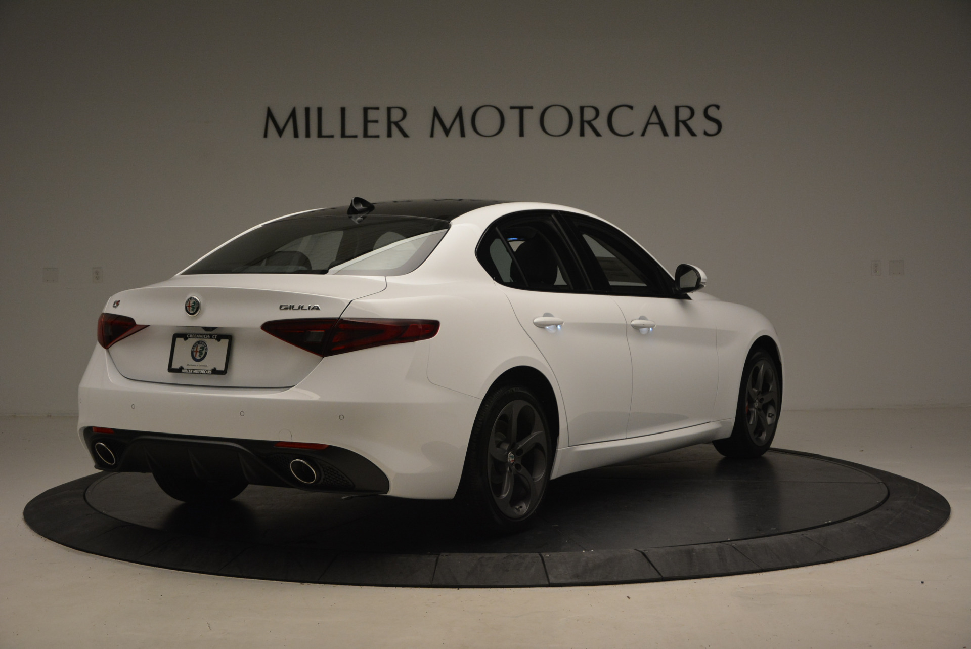 New-2017-Alfa-Romeo-Giulia-Ti-Sport-Q4